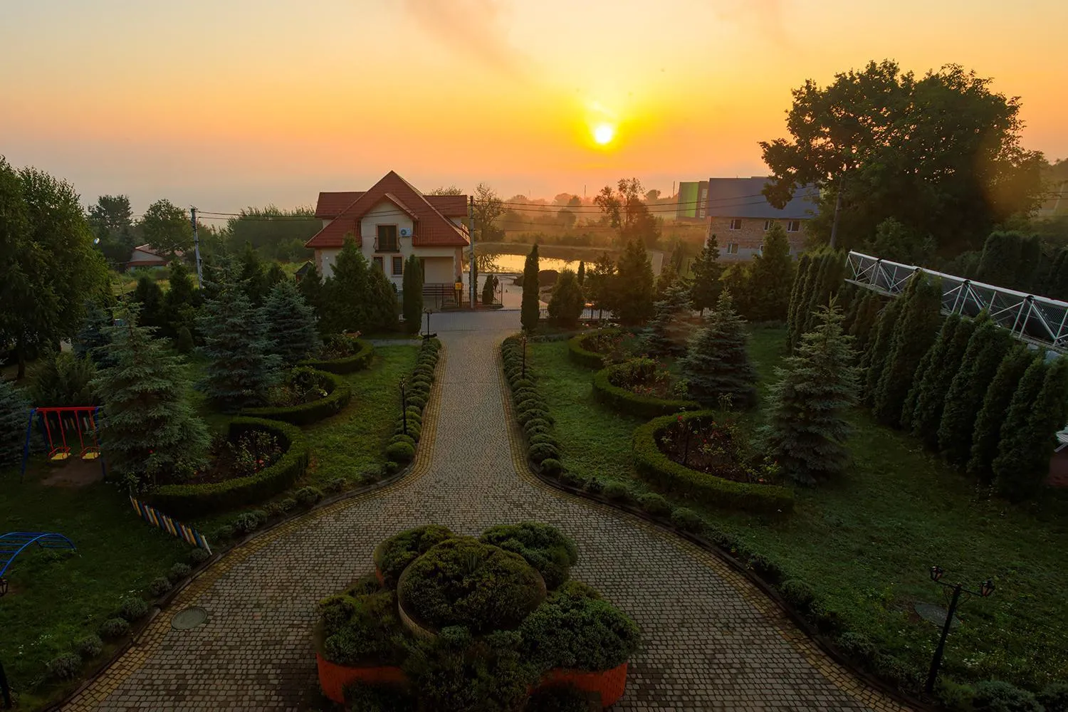 Sunset in VitaPark Sonyachnyy Provans