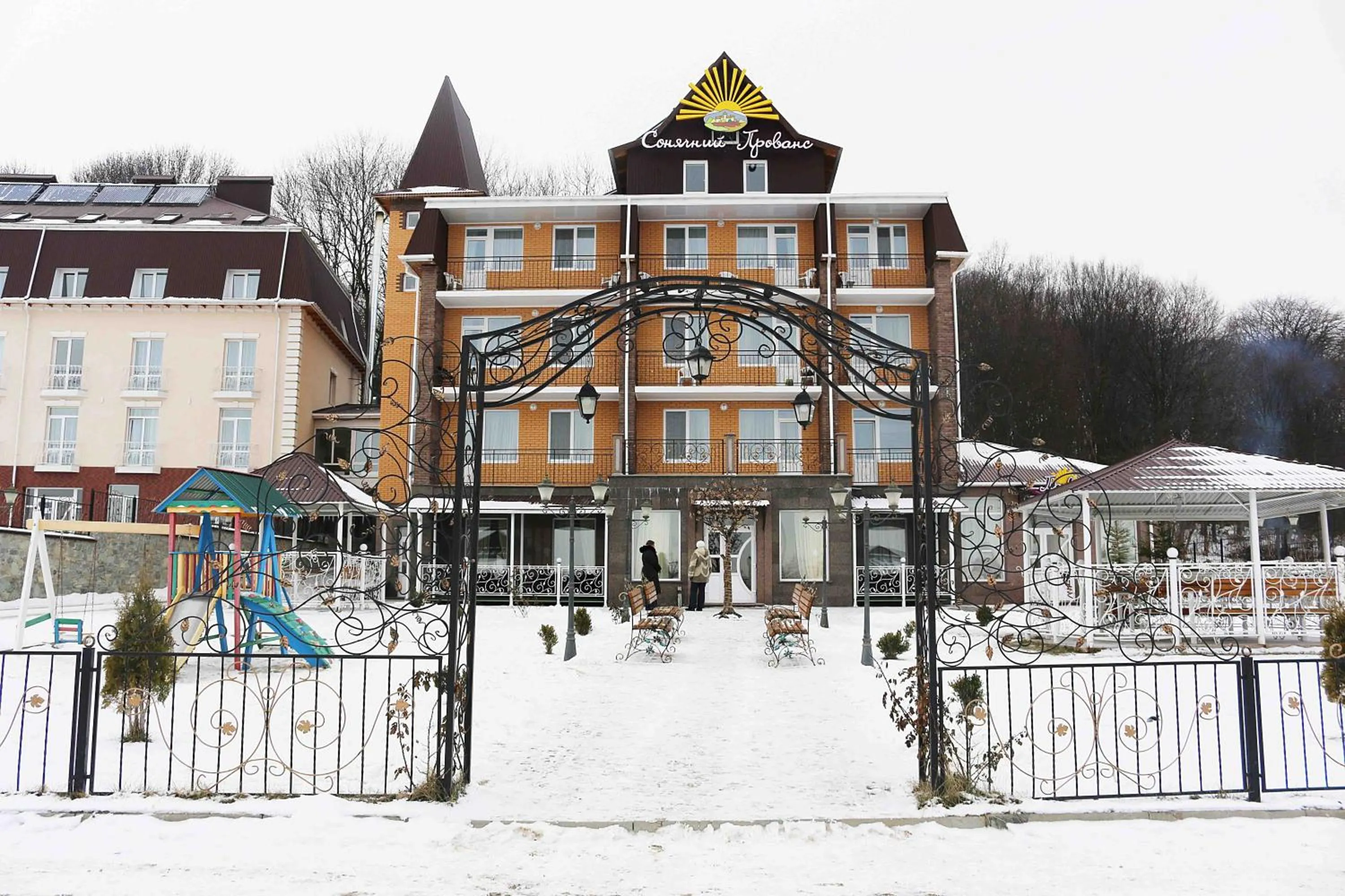 Facade/entrance in VitaPark Sonyachnyy Provans