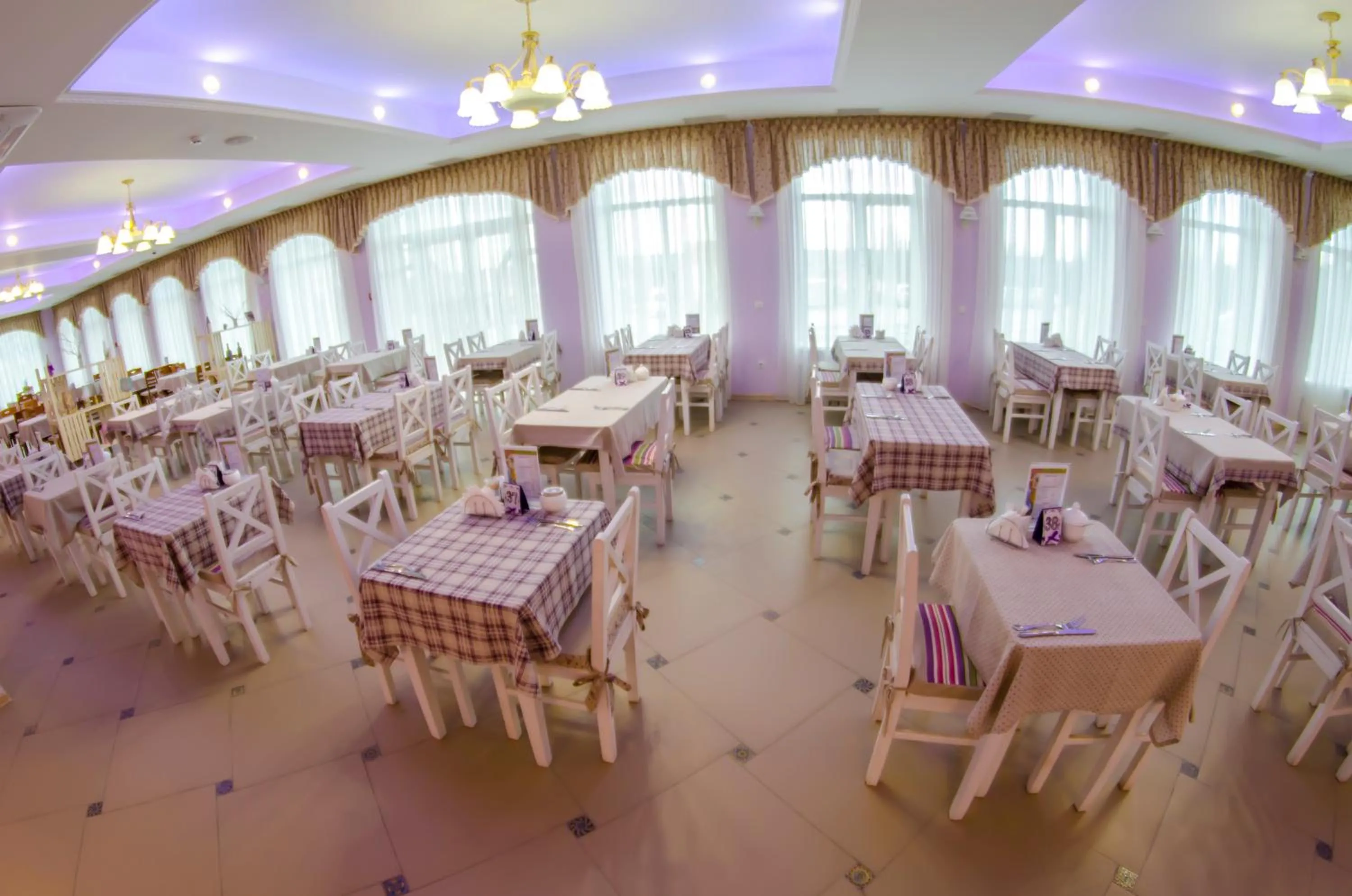Restaurant/places to eat in VitaPark Sonyachnyy Provans