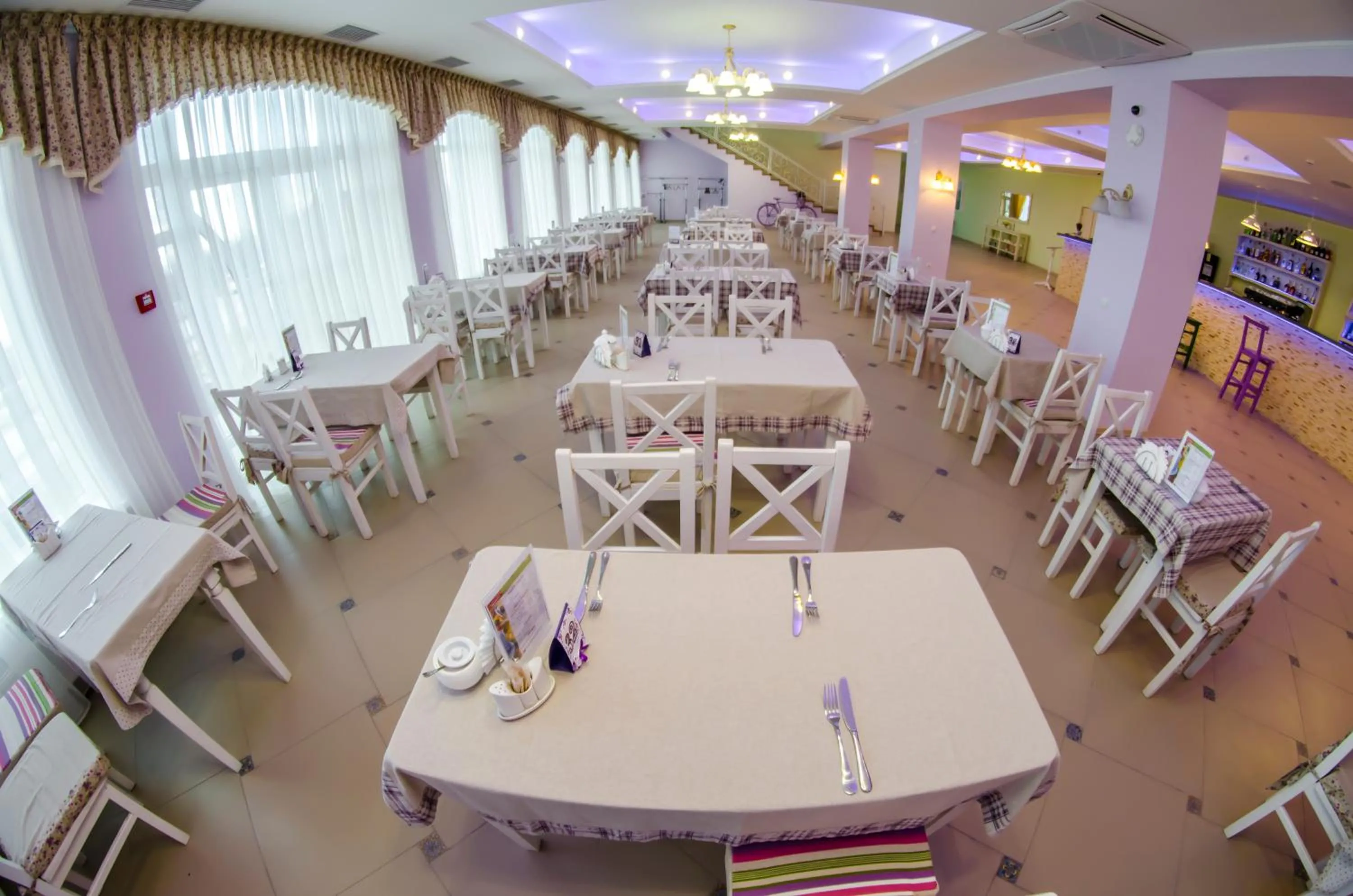 Restaurant/places to eat in VitaPark Sonyachnyy Provans