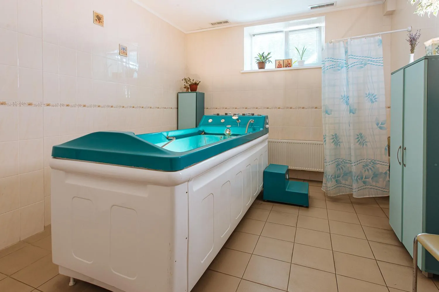 Hot Tub in VitaPark Sonyachnyy Provans