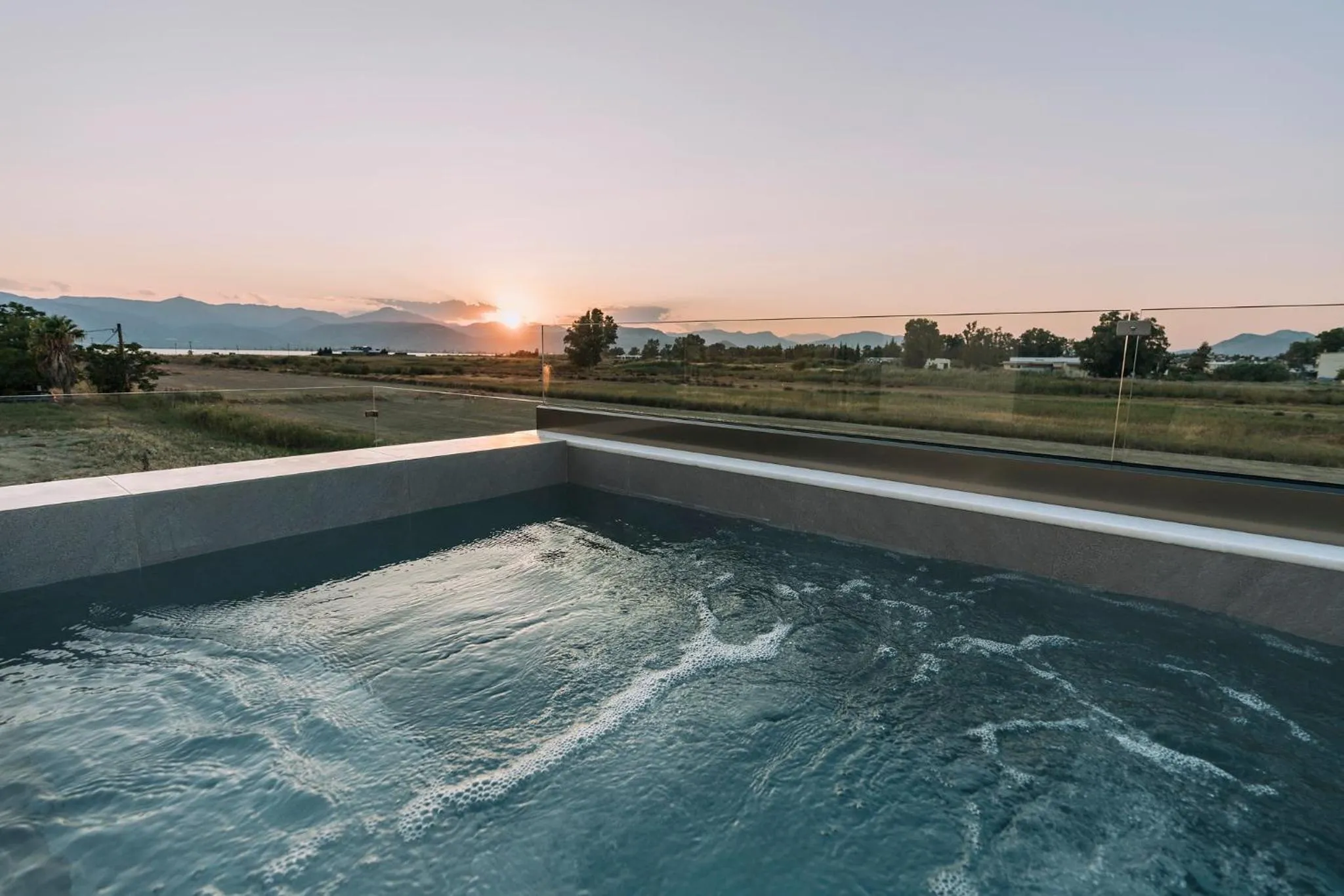 Hot Tub in Sweet Mary Suites