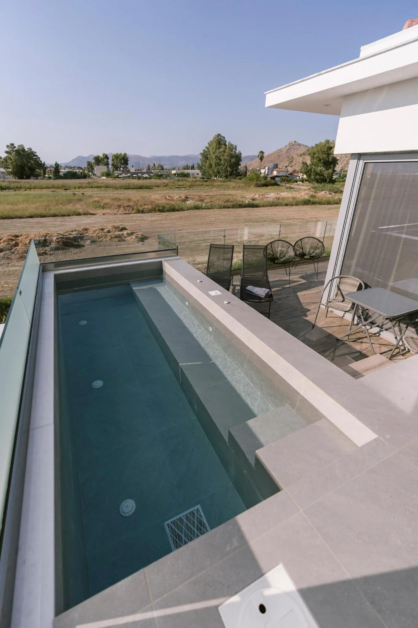 Hot Tub in Sweet Mary Suites