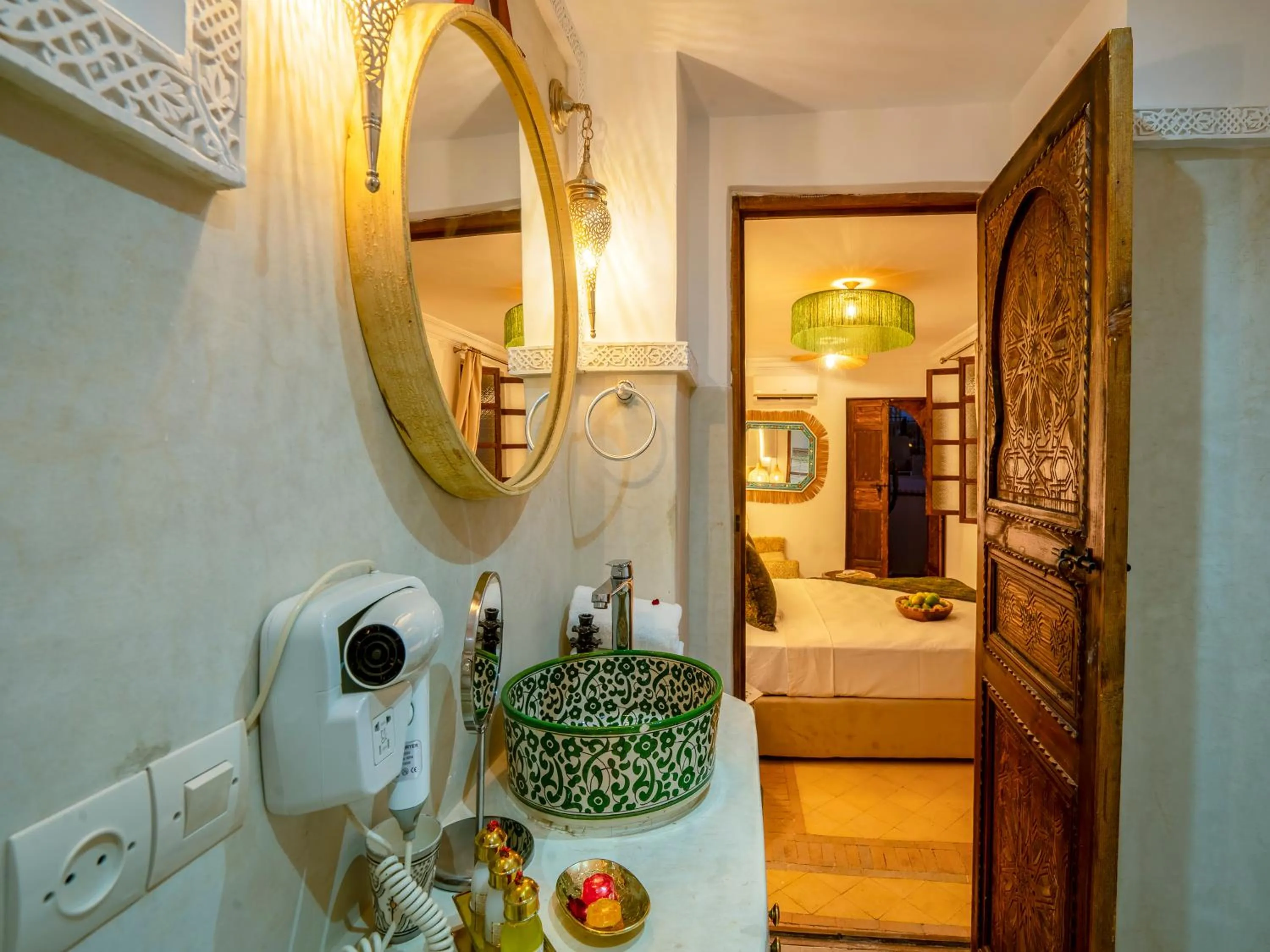 Bathroom in Riad Yalla habibi