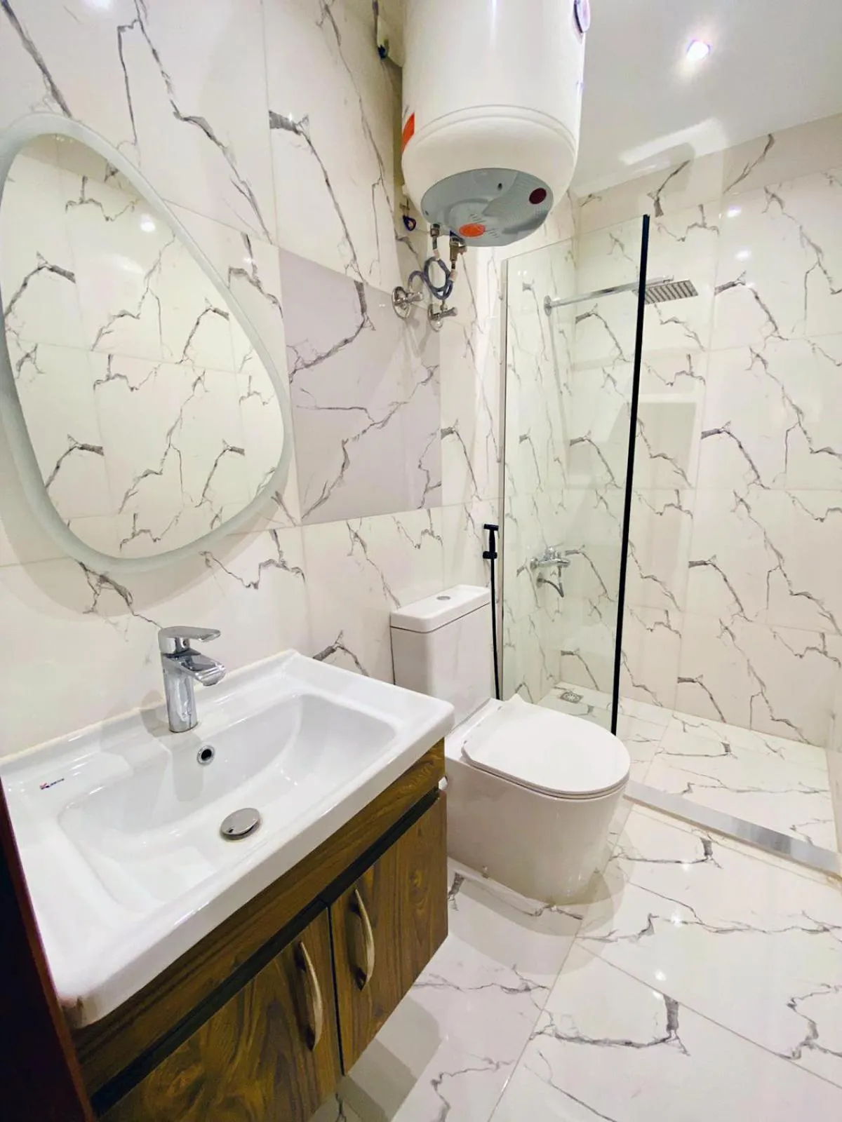 Bathroom in Pyramids Skyline Hotel Cairo