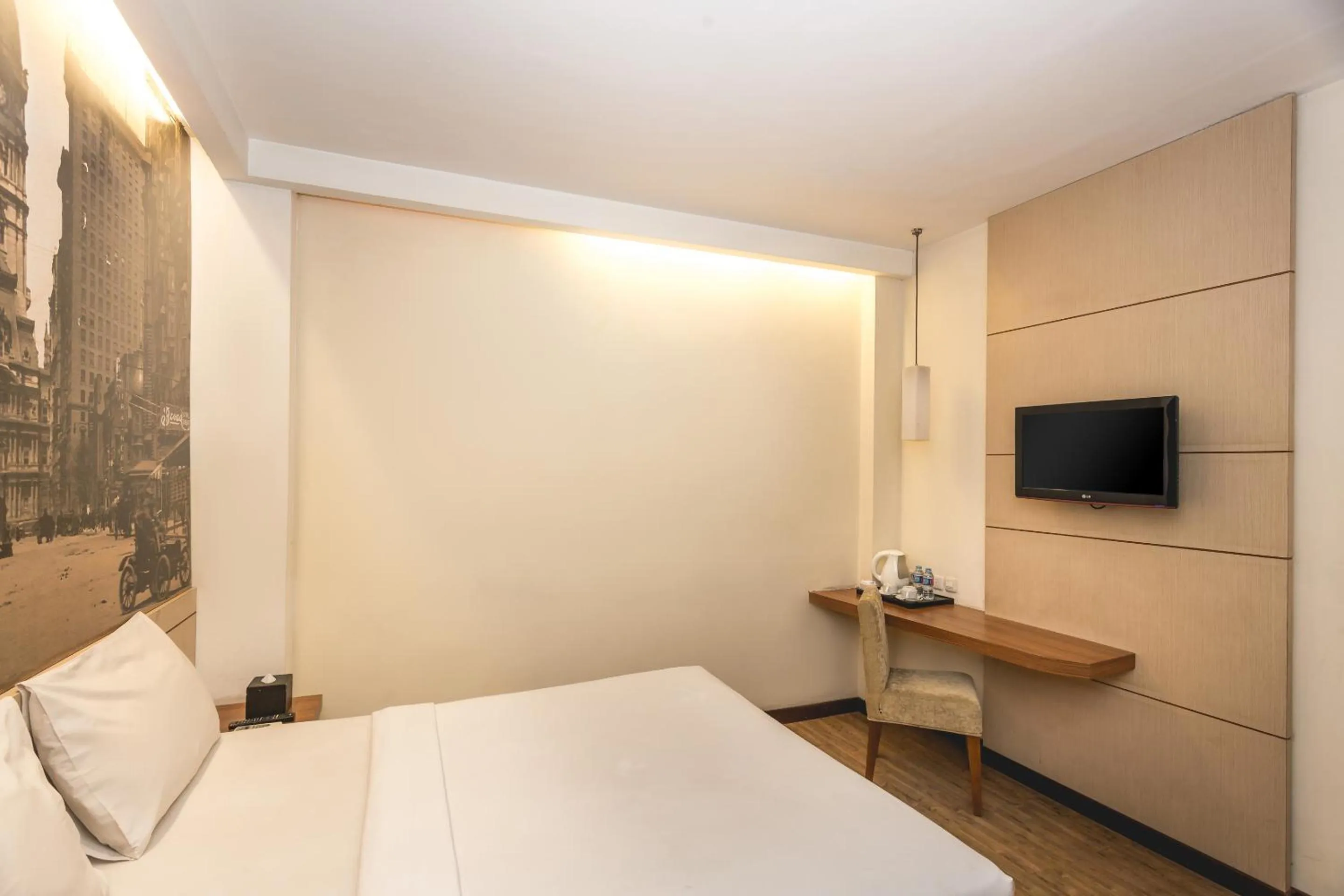 Bed in Feodora Hotel