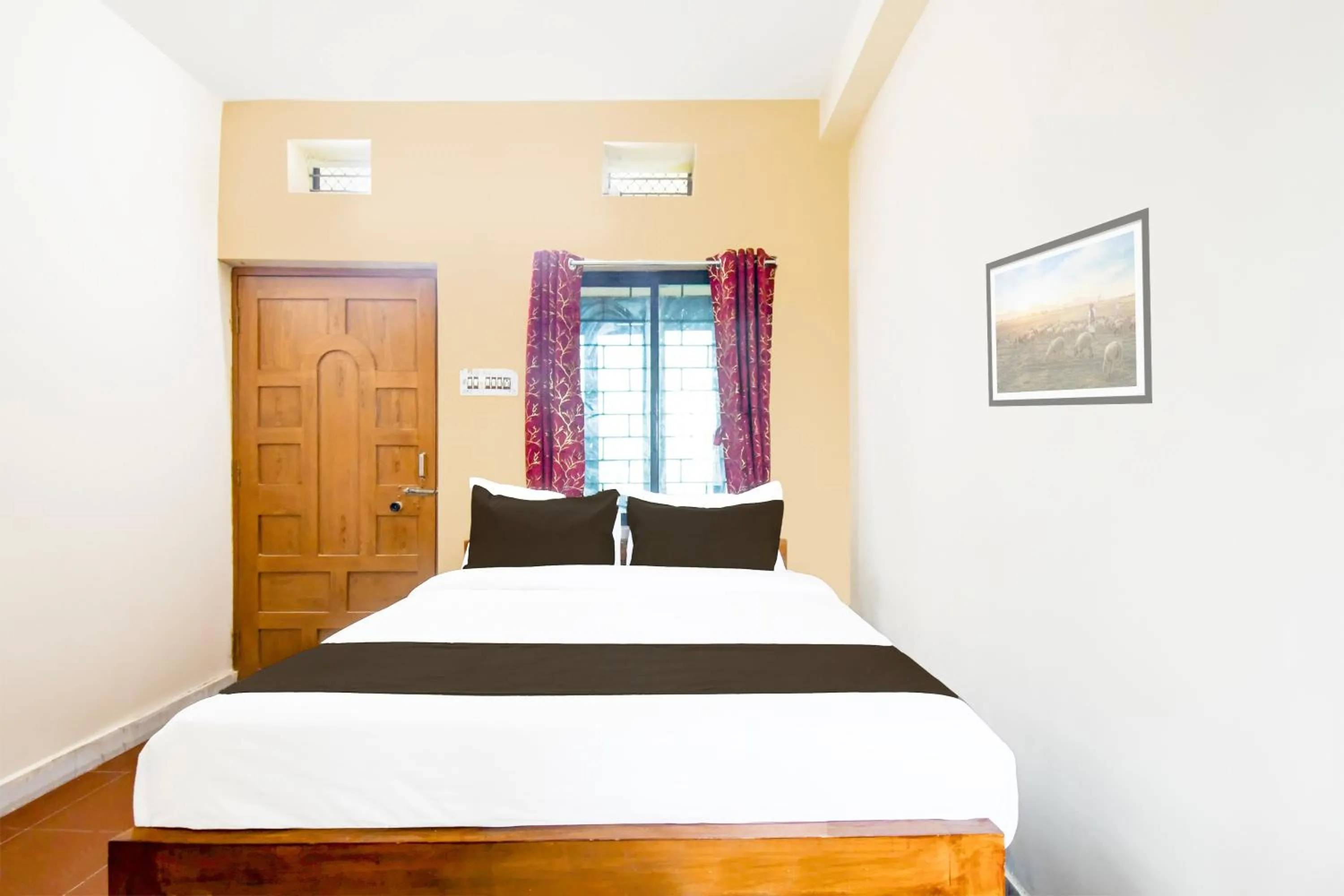 Bedroom, Bed in Hotel O Khushi Guest House