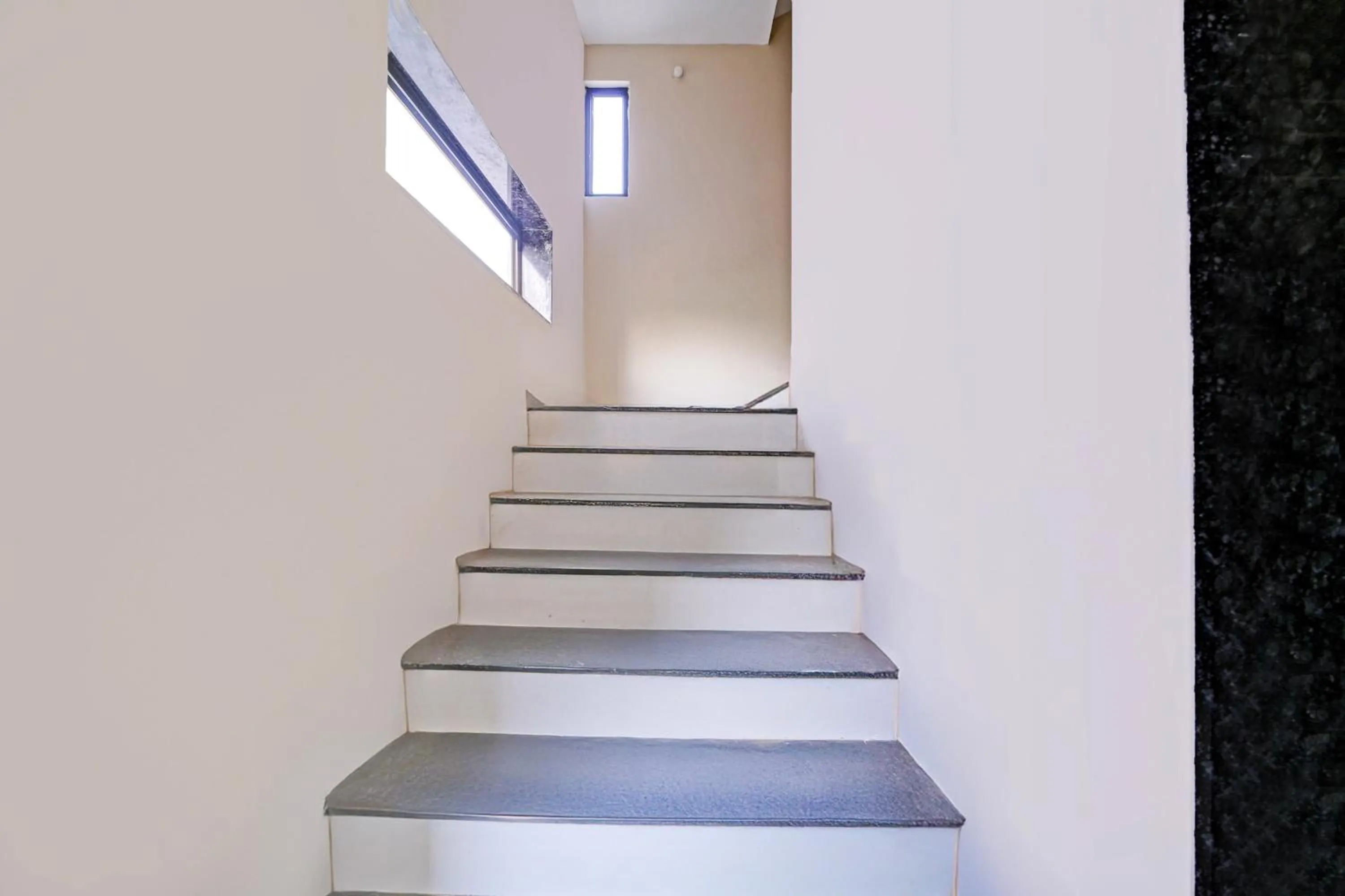 Lobby or reception in Townhouse LIG Main Road Indore