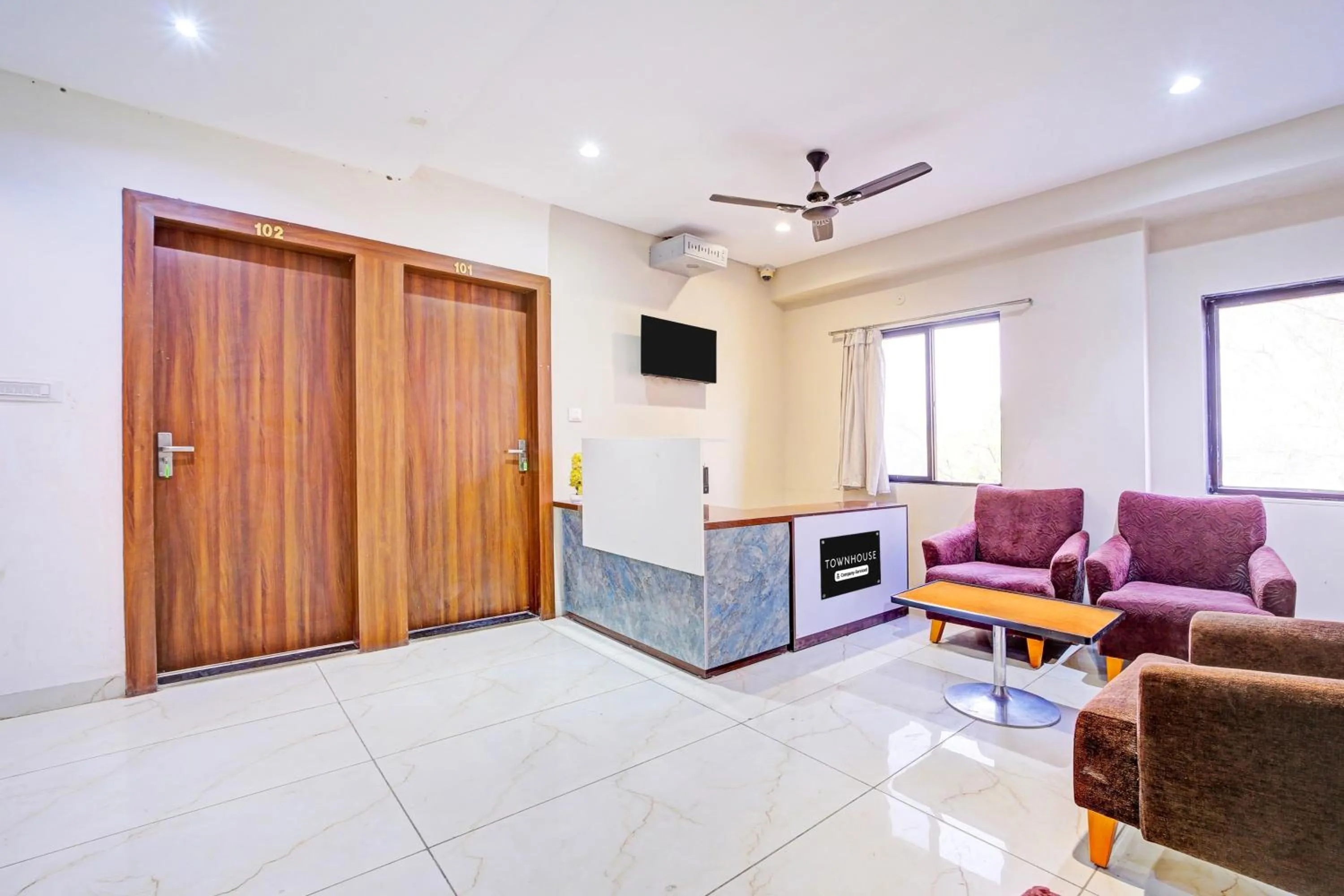 Lobby or reception in Townhouse LIG Main Road Indore