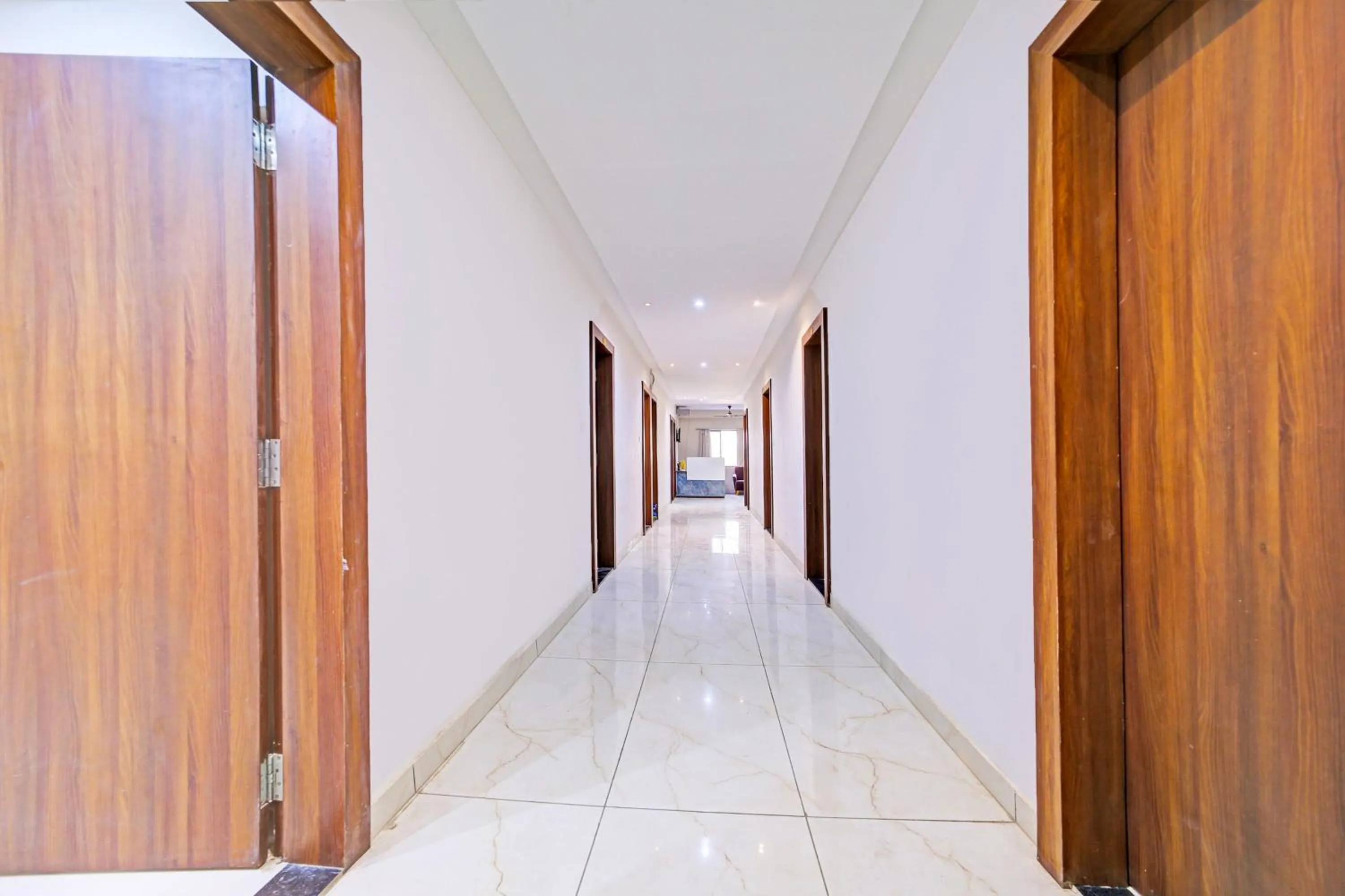 Lobby or reception in Townhouse LIG Main Road Indore