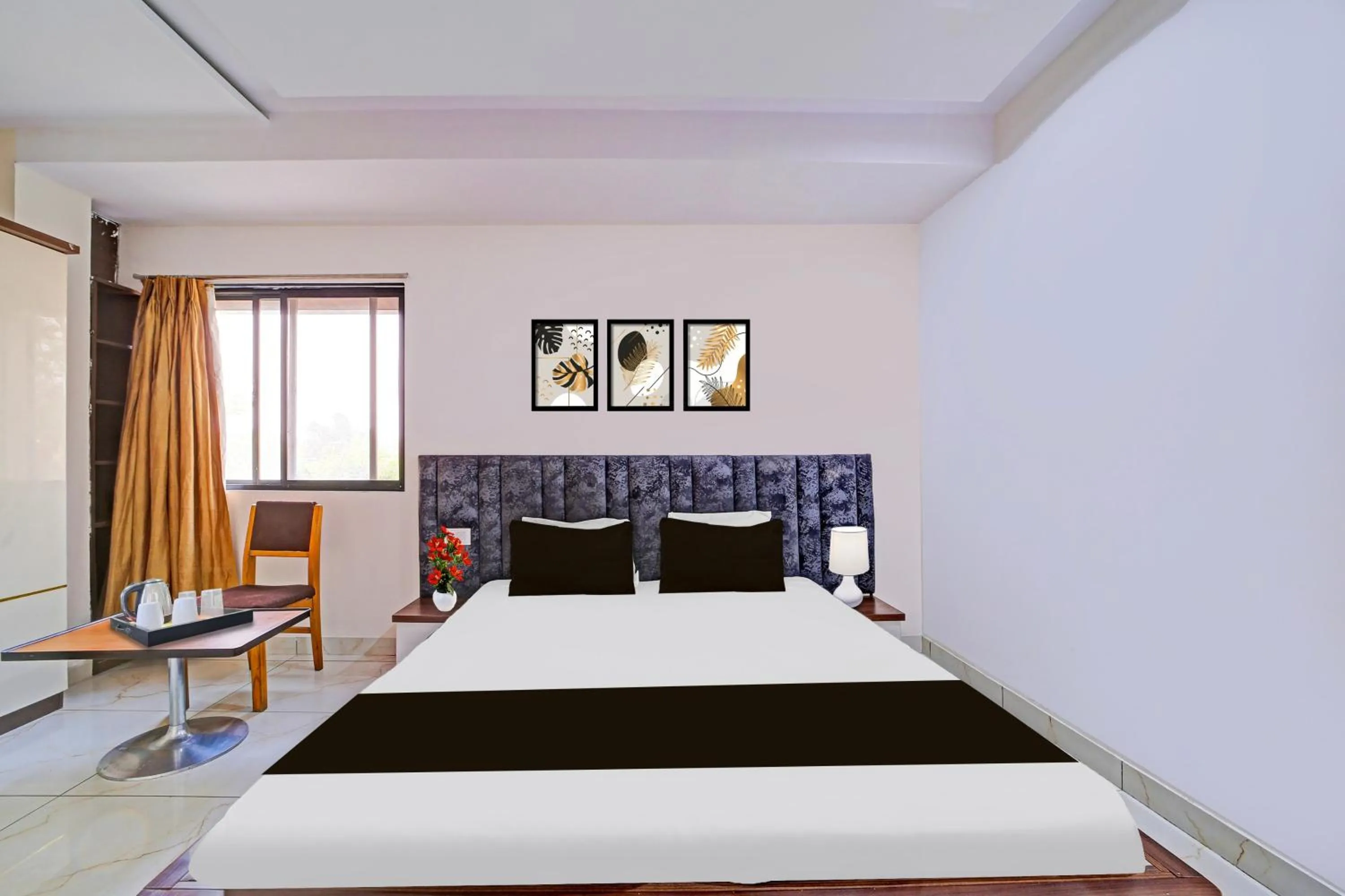 Bedroom, Bed in Townhouse LIG Main Road Indore