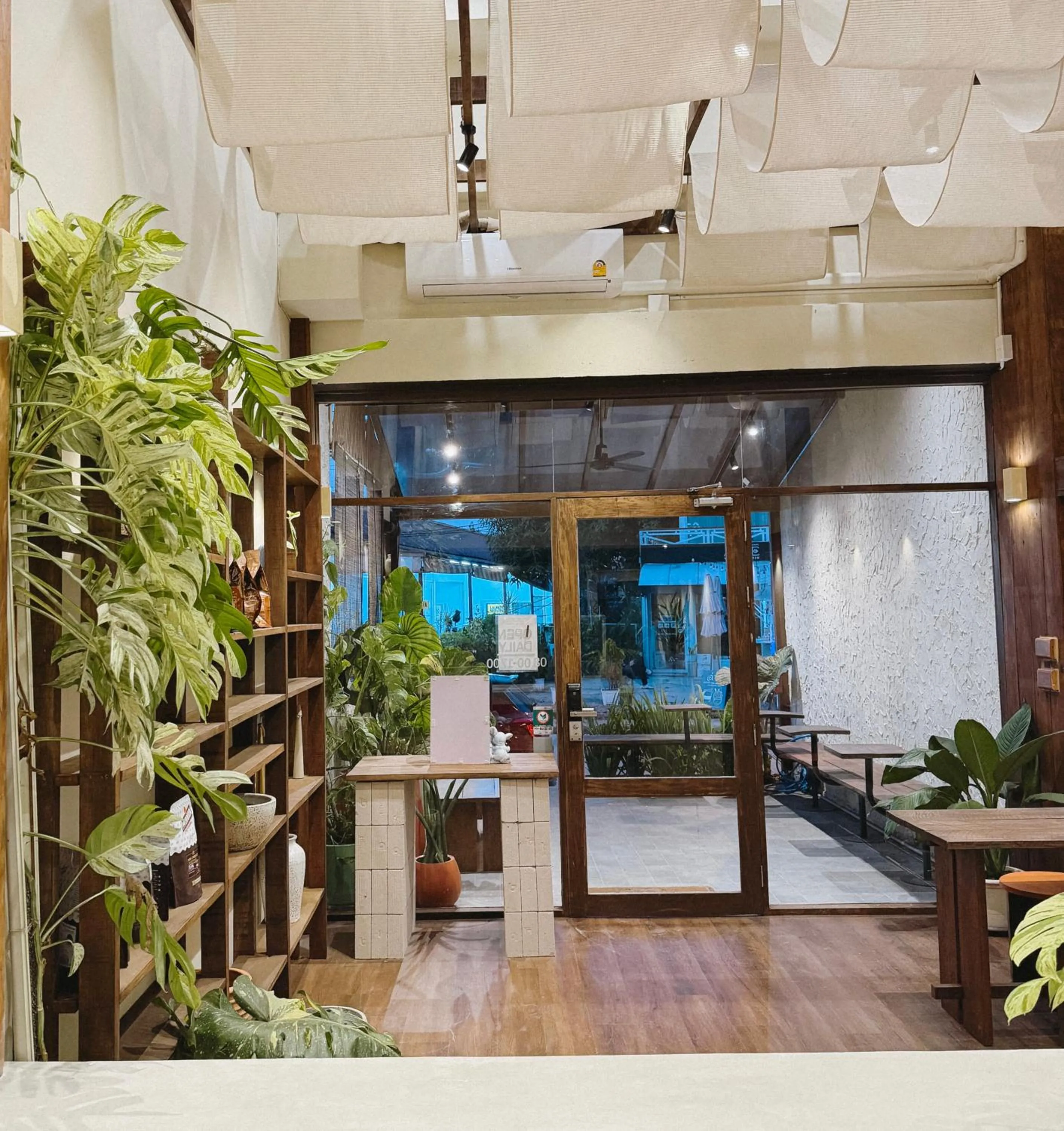 Nuan Nil Secret Courtyard