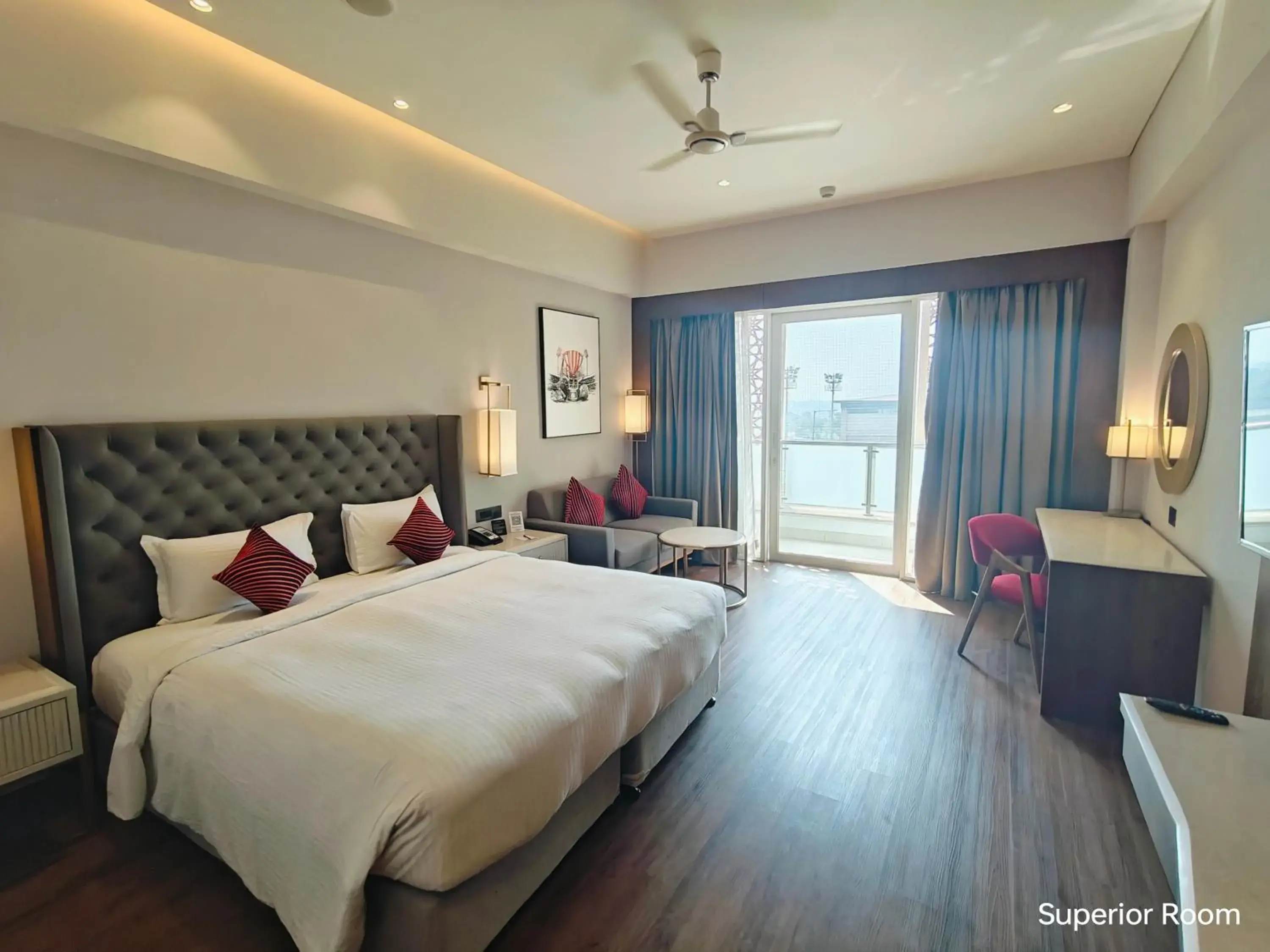 King Room - Smoking in Ramada by Wyndham Ahmedabad Narendra Modi Stadium Motera King Room - Smoking in Ramada by Wyndham Ahmedabad Narendra Modi Stadium Motera