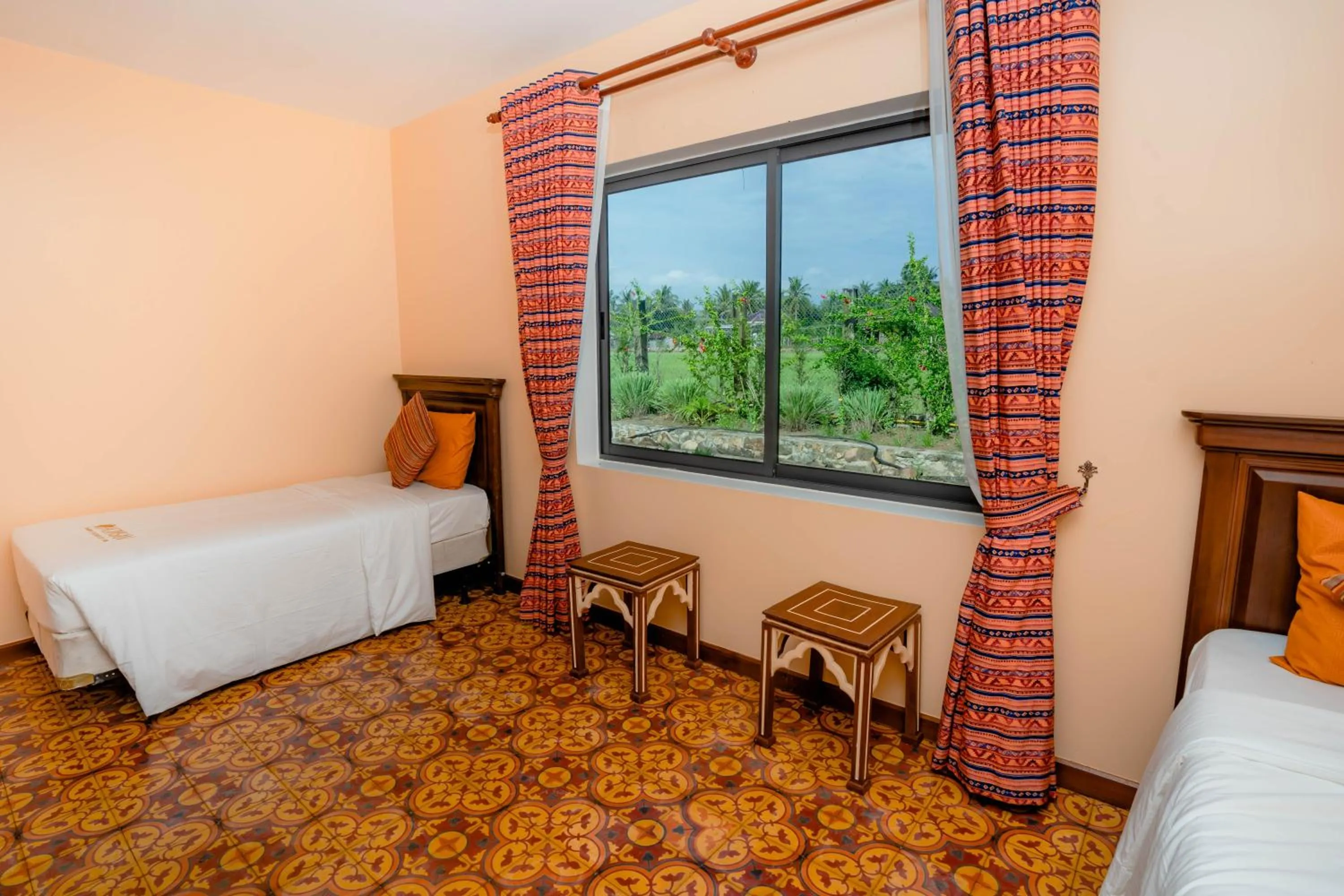 View (from property/room), Bed in Komsan Kampot Resort