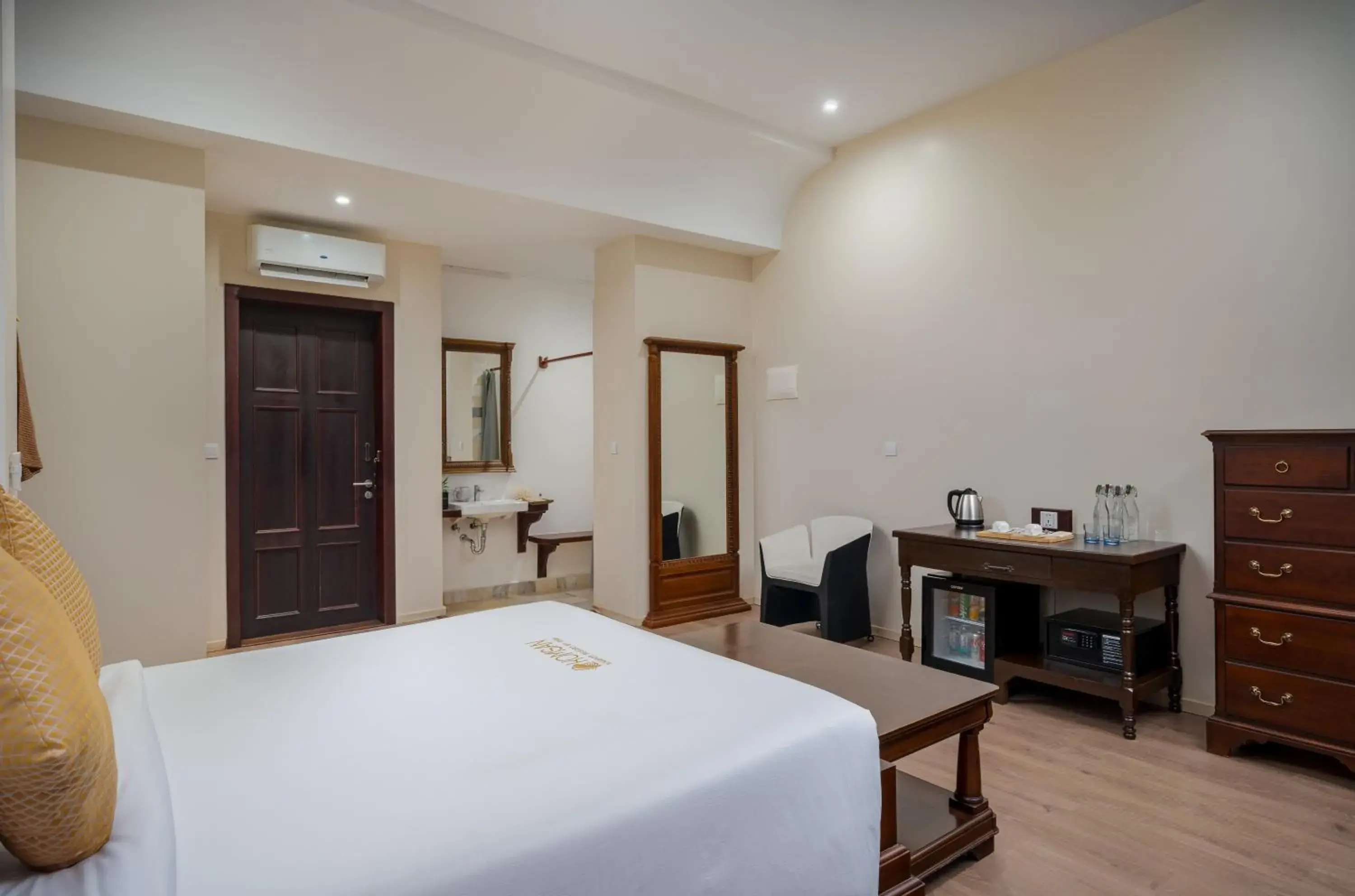 Bed in Komsan Kampot Resort Bed in Komsan Kampot Resort