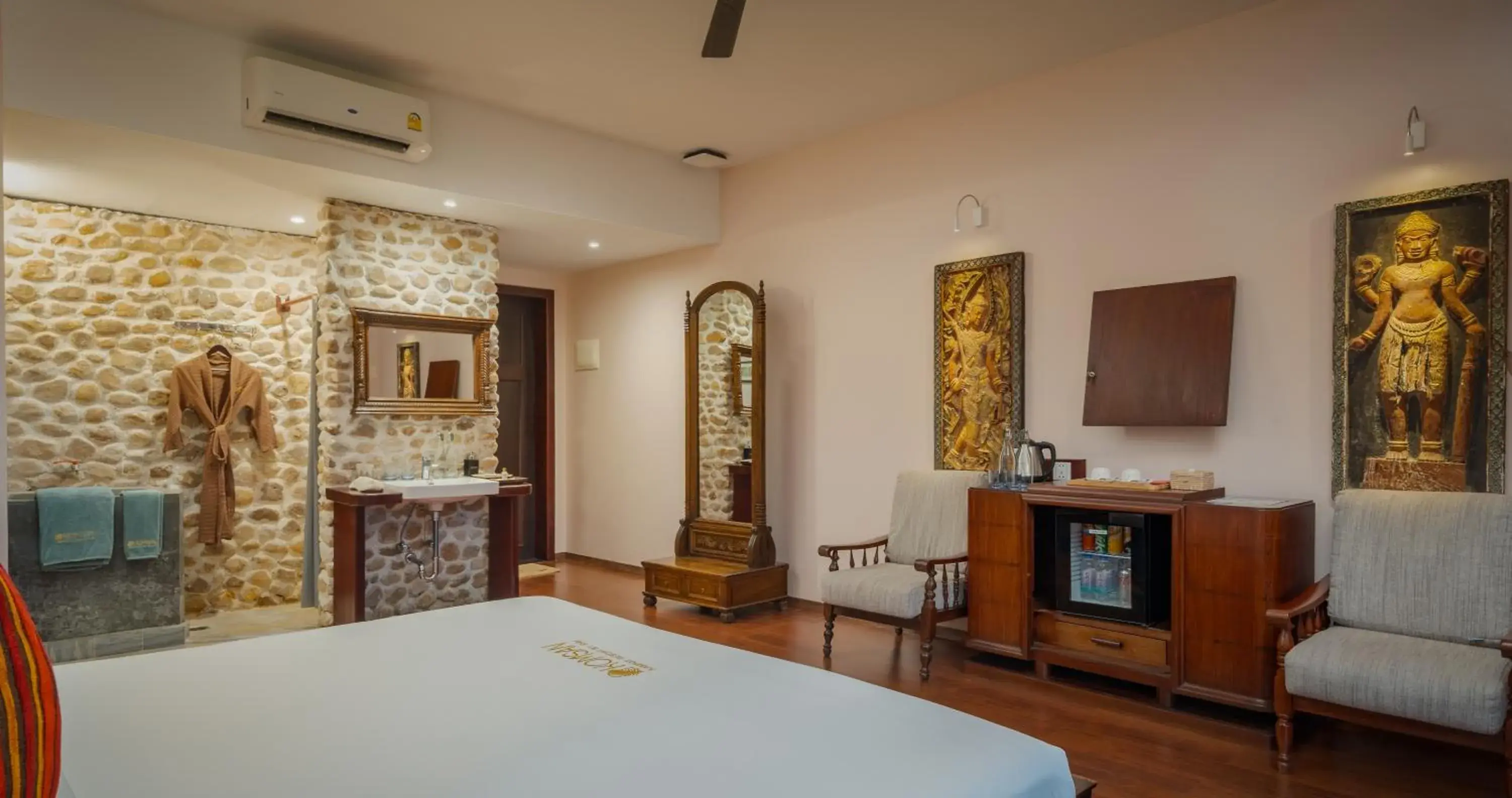 Bed in Komsan Kampot Resort Bed in Komsan Kampot Resort