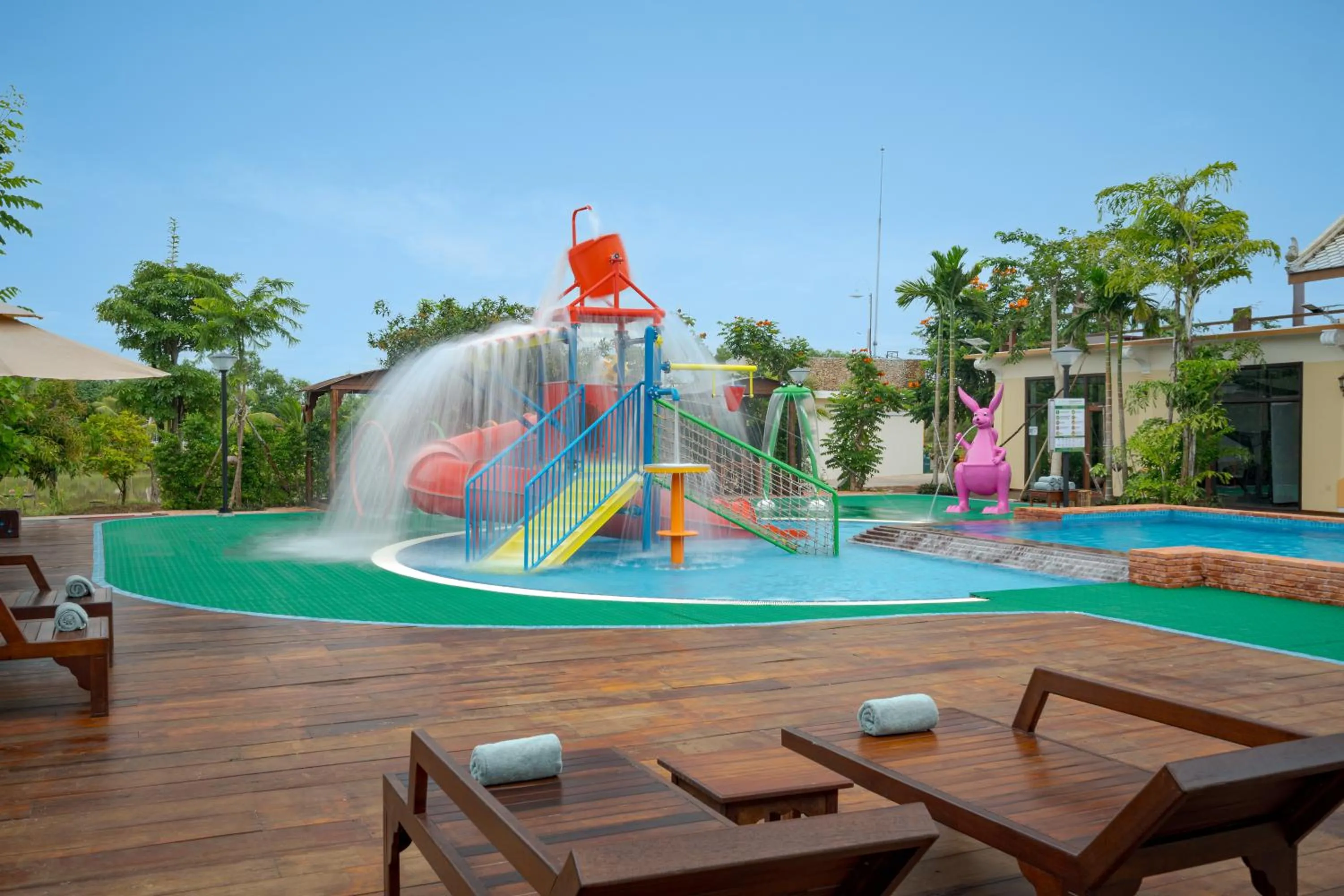 Day in Komsan Kampot Resort