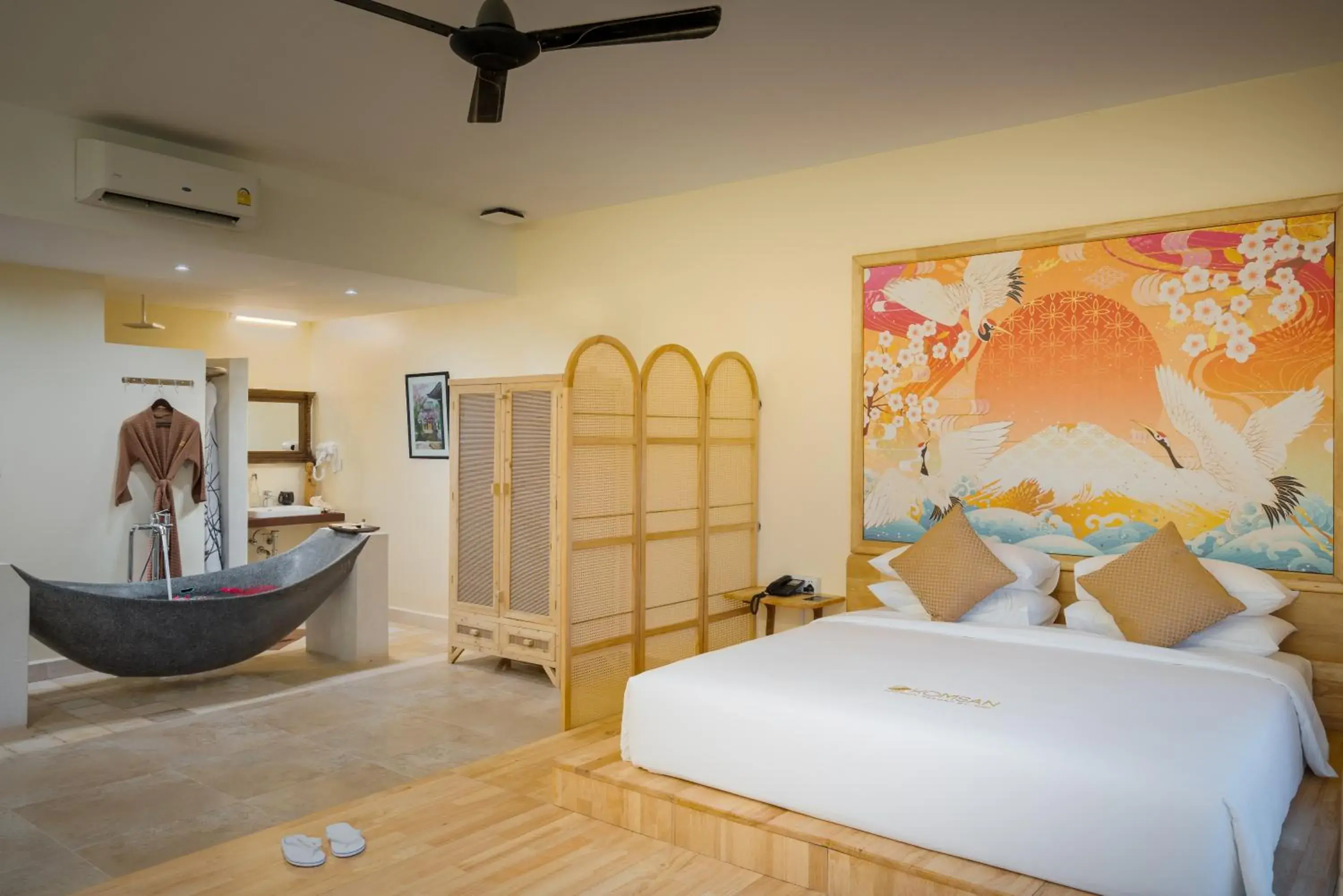 Bed in Komsan Kampot Resort Bed in Komsan Kampot Resort