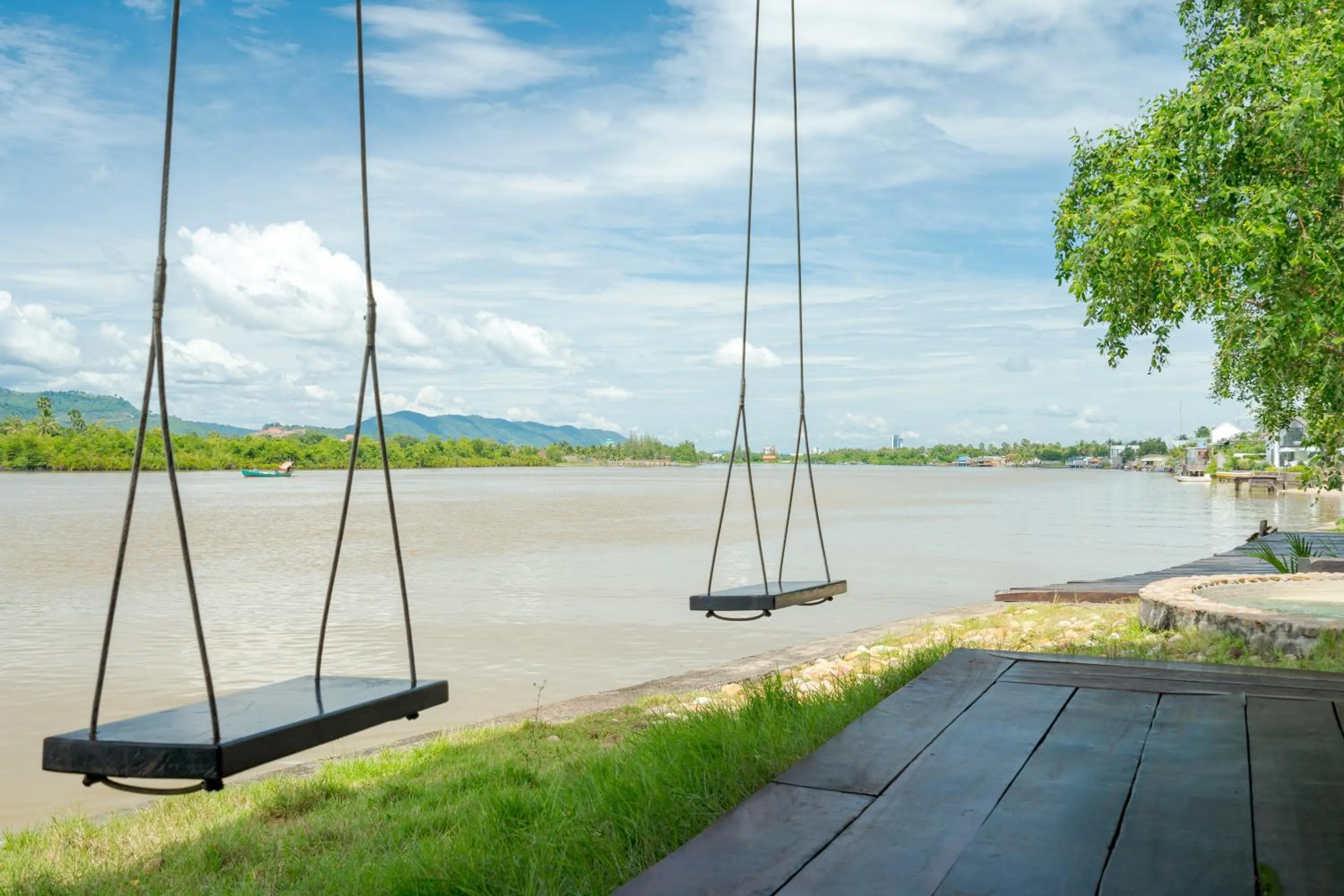 Day in Komsan Kampot Resort