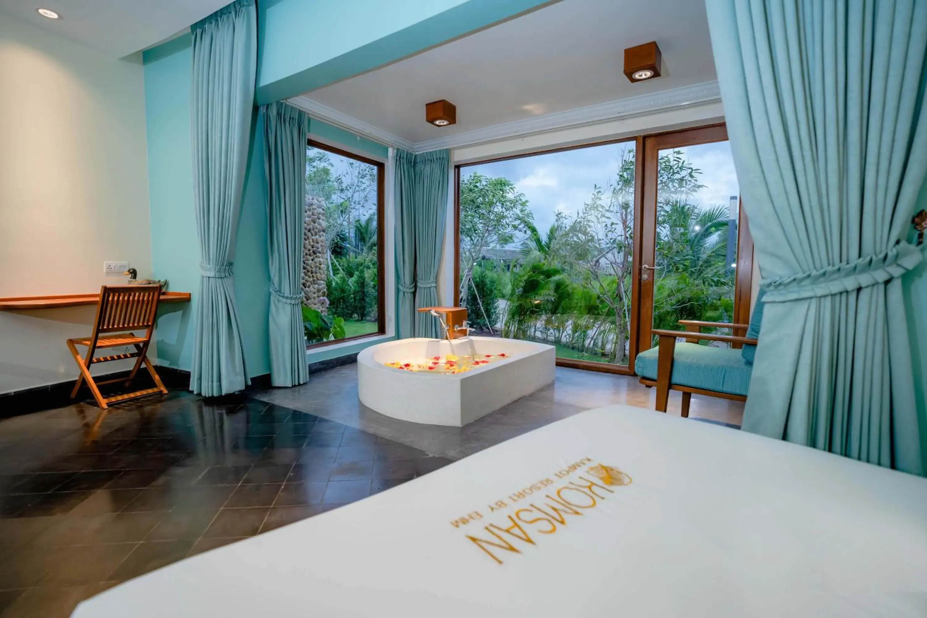 View (from property/room), Bed in Komsan Kampot Resort View (from property/room), Bed in Komsan Kampot Resort