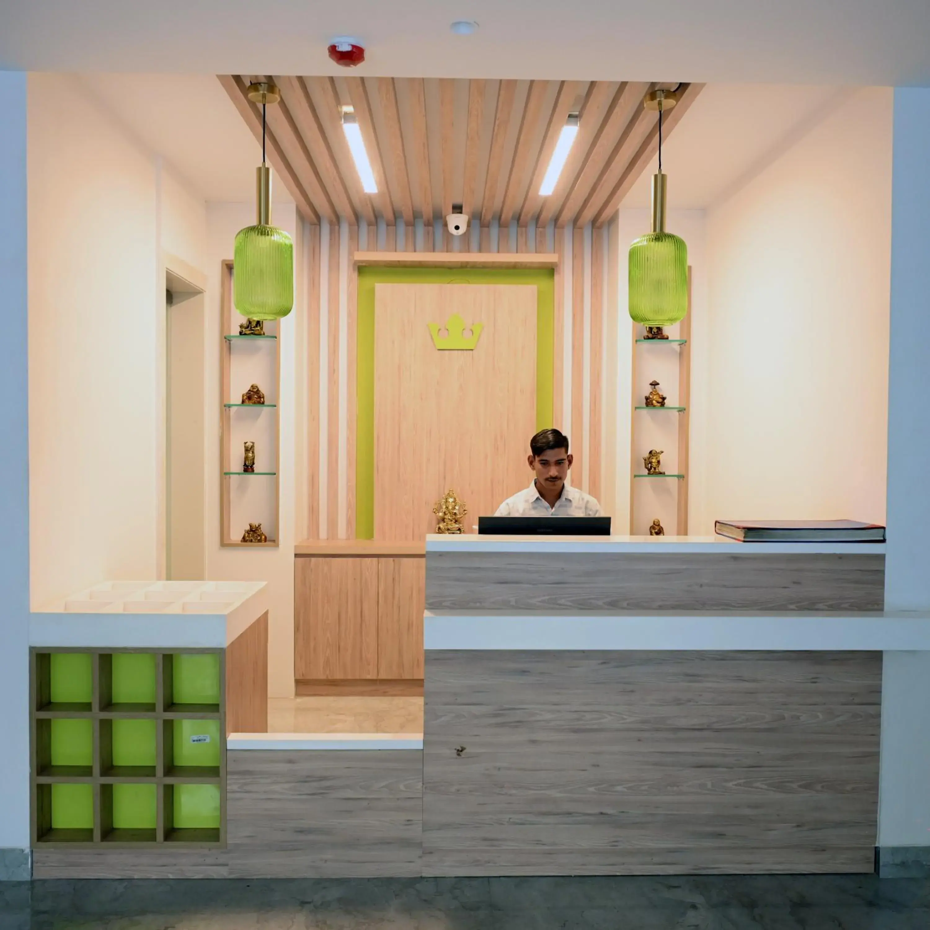 Lobby or reception in Hotel Le Roi Express Karol Bagh Lobby or reception in Hotel Le Roi Express Karol Bagh