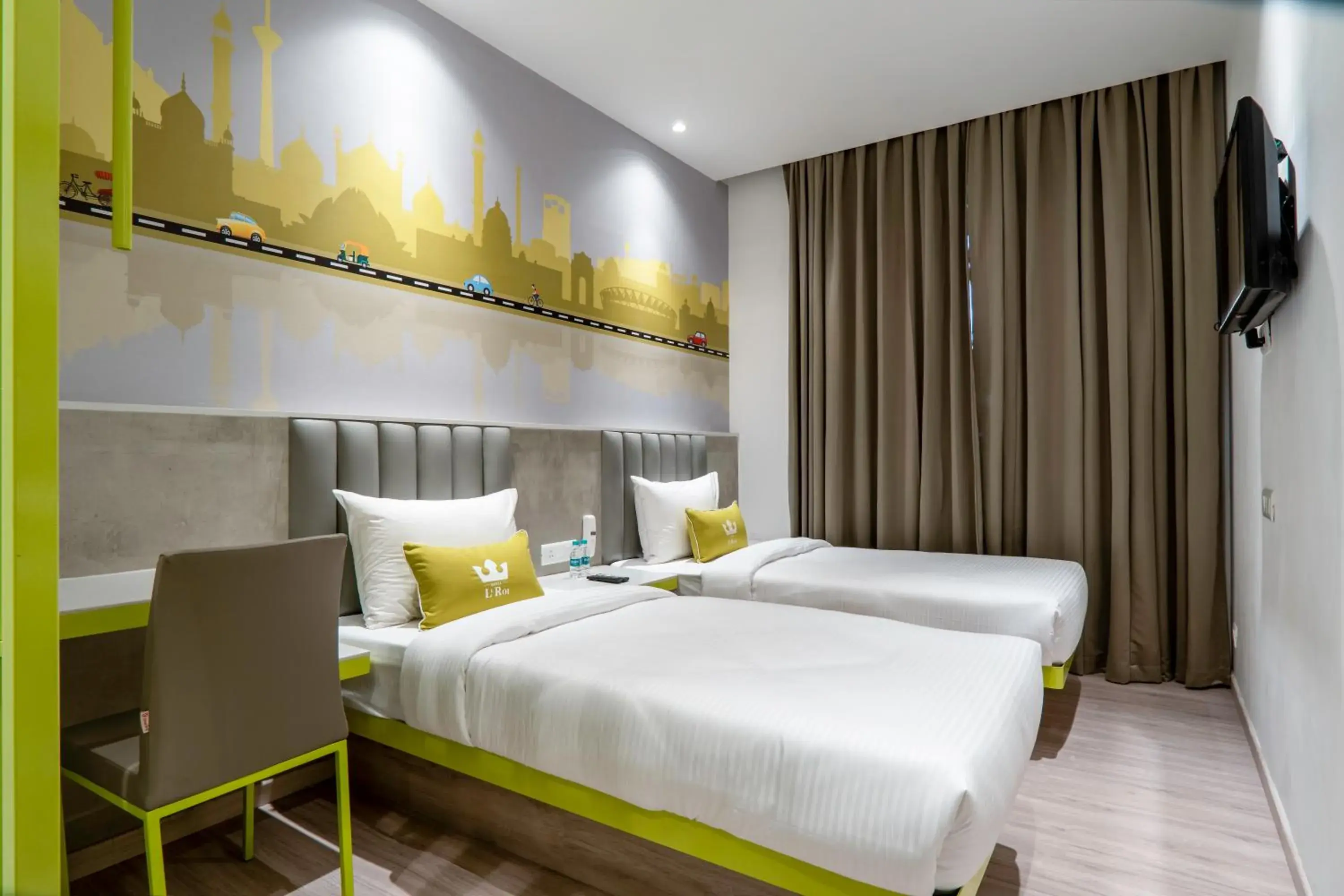 Bed in Hotel Le Roi Express Karol Bagh Bed in Hotel Le Roi Express Karol Bagh