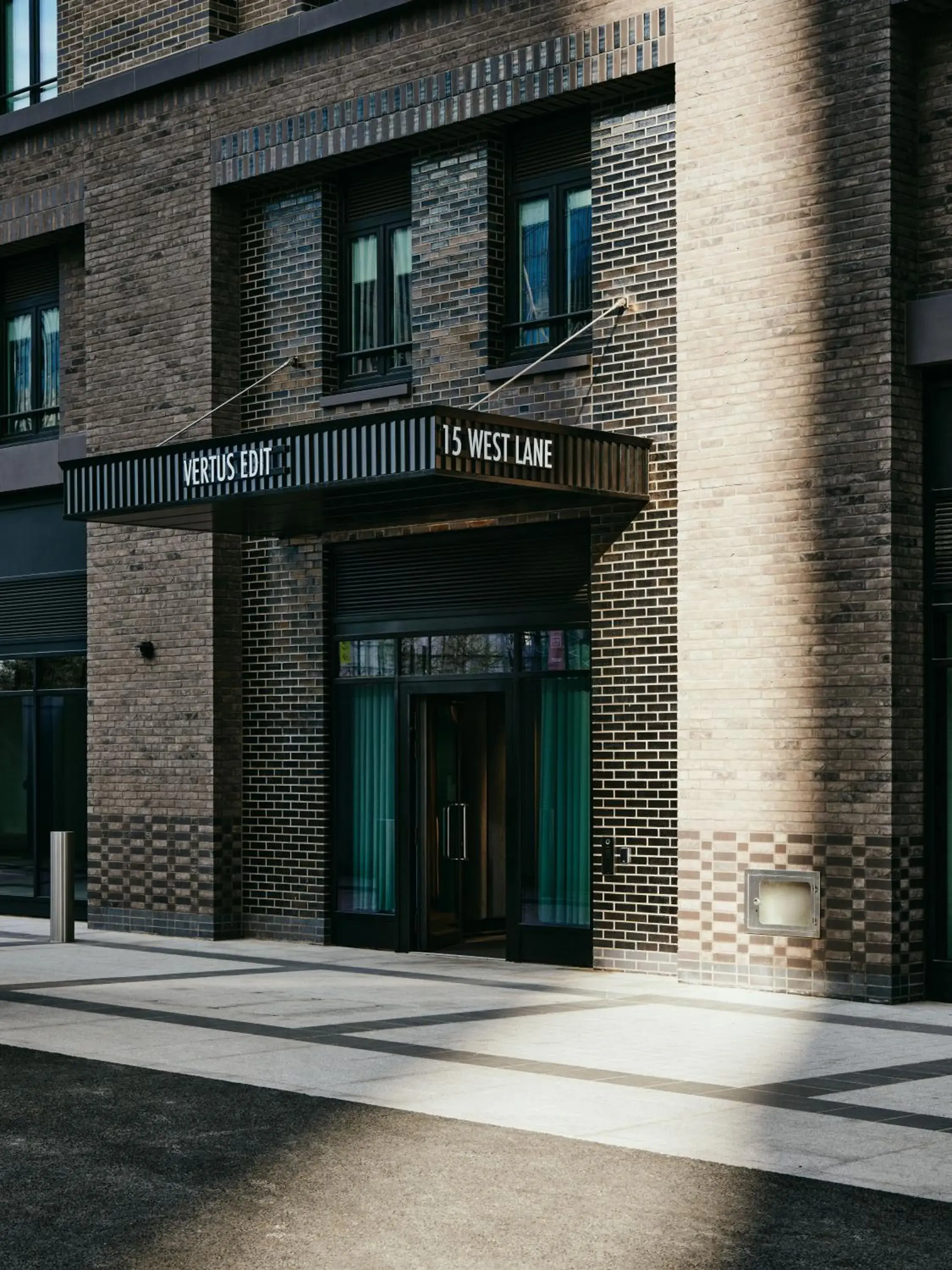 Property building in Vertus Edit Canary Wharf Property building in Vertus Edit Canary Wharf