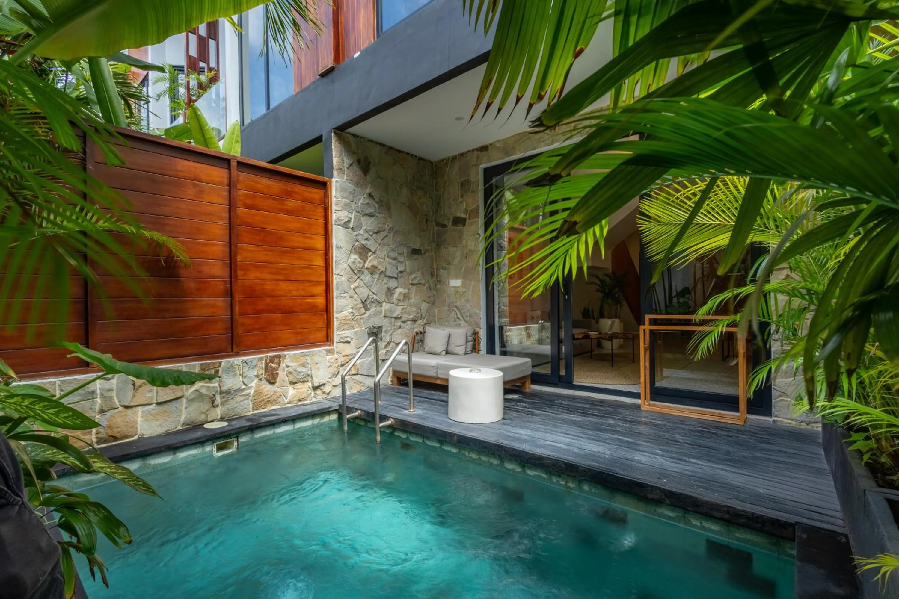 Swimming pool in Sunny Nine Villa by Betterplace
