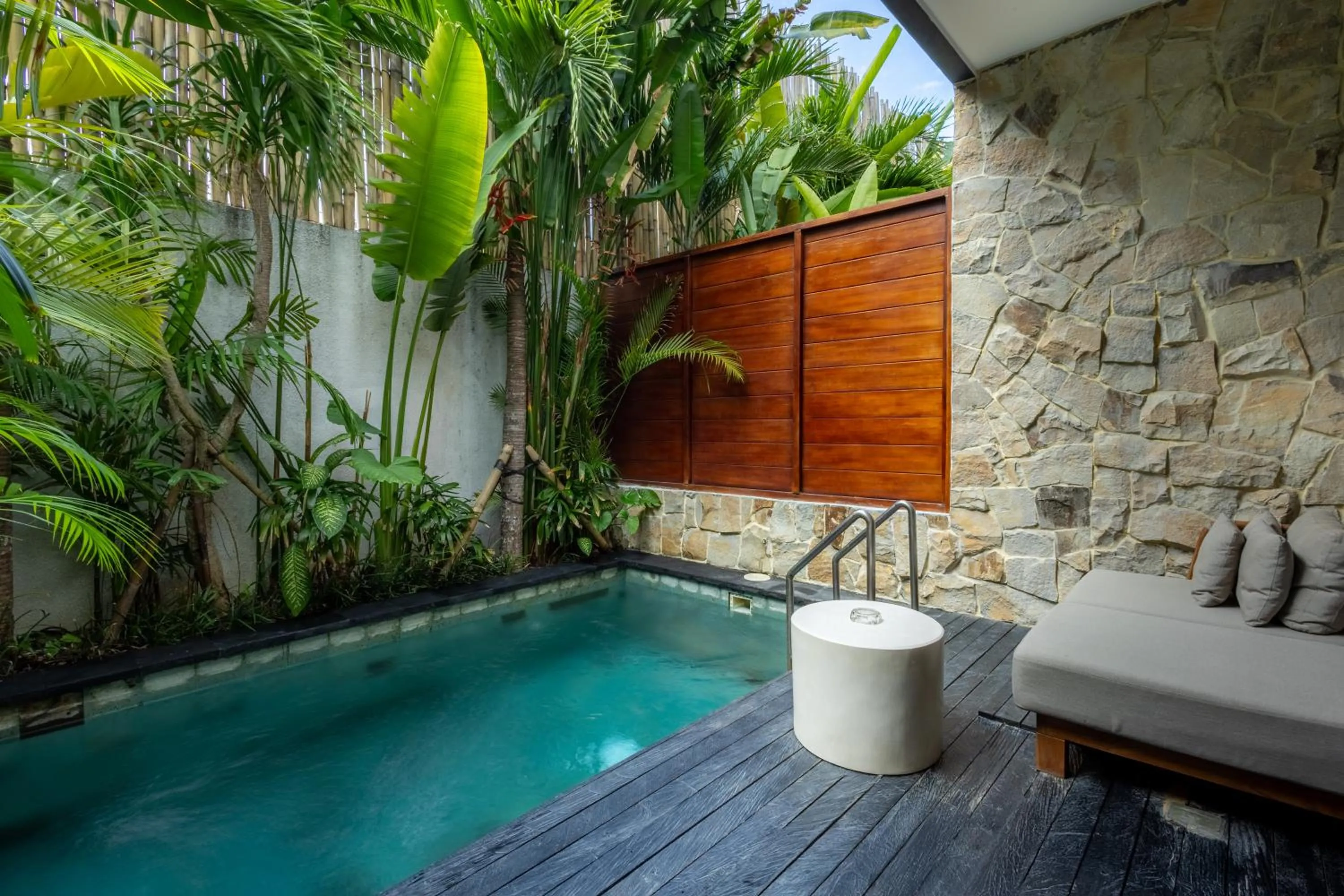 Swimming pool in Sunny Nine Villa by Betterplace