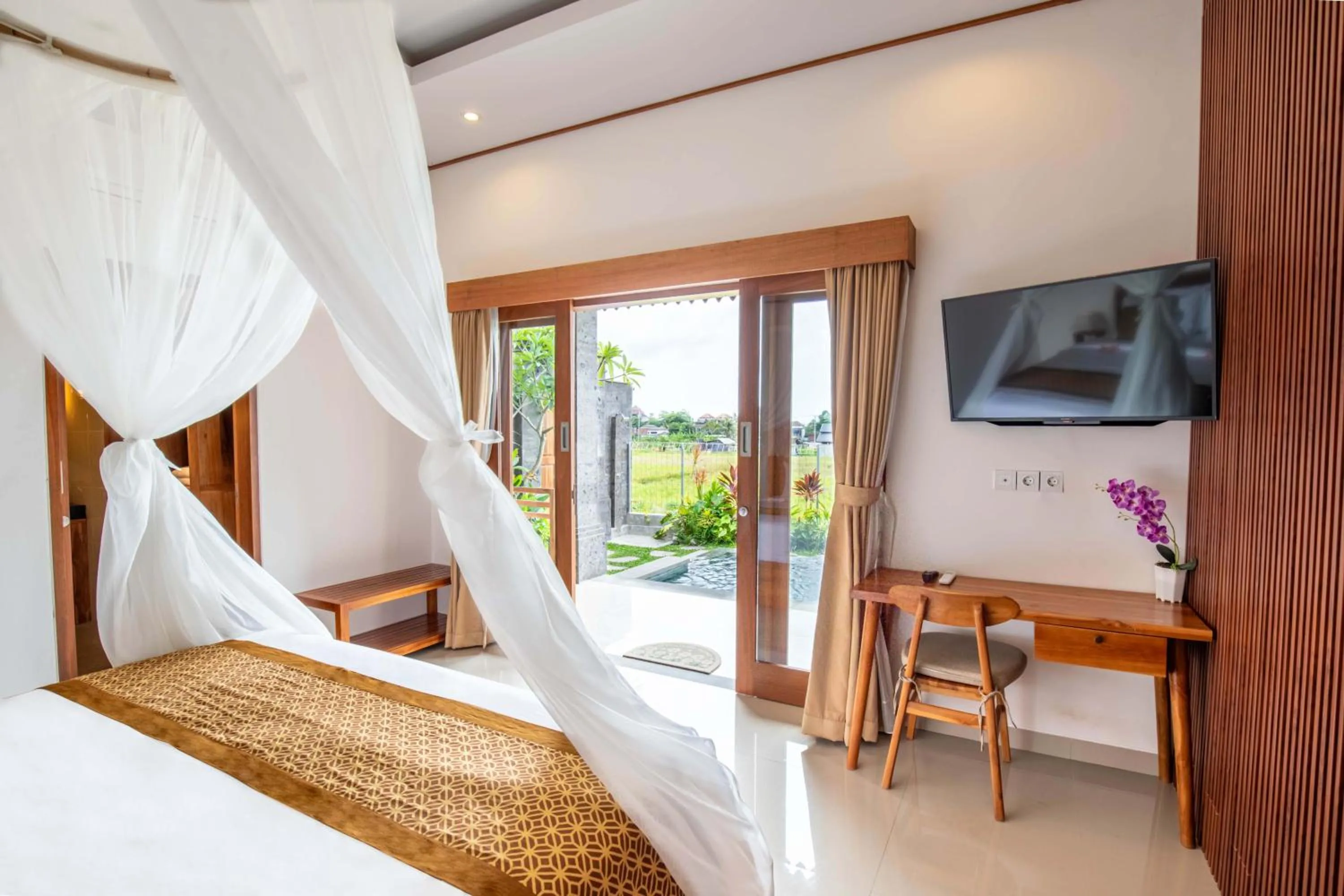 Bed in Weda Villas