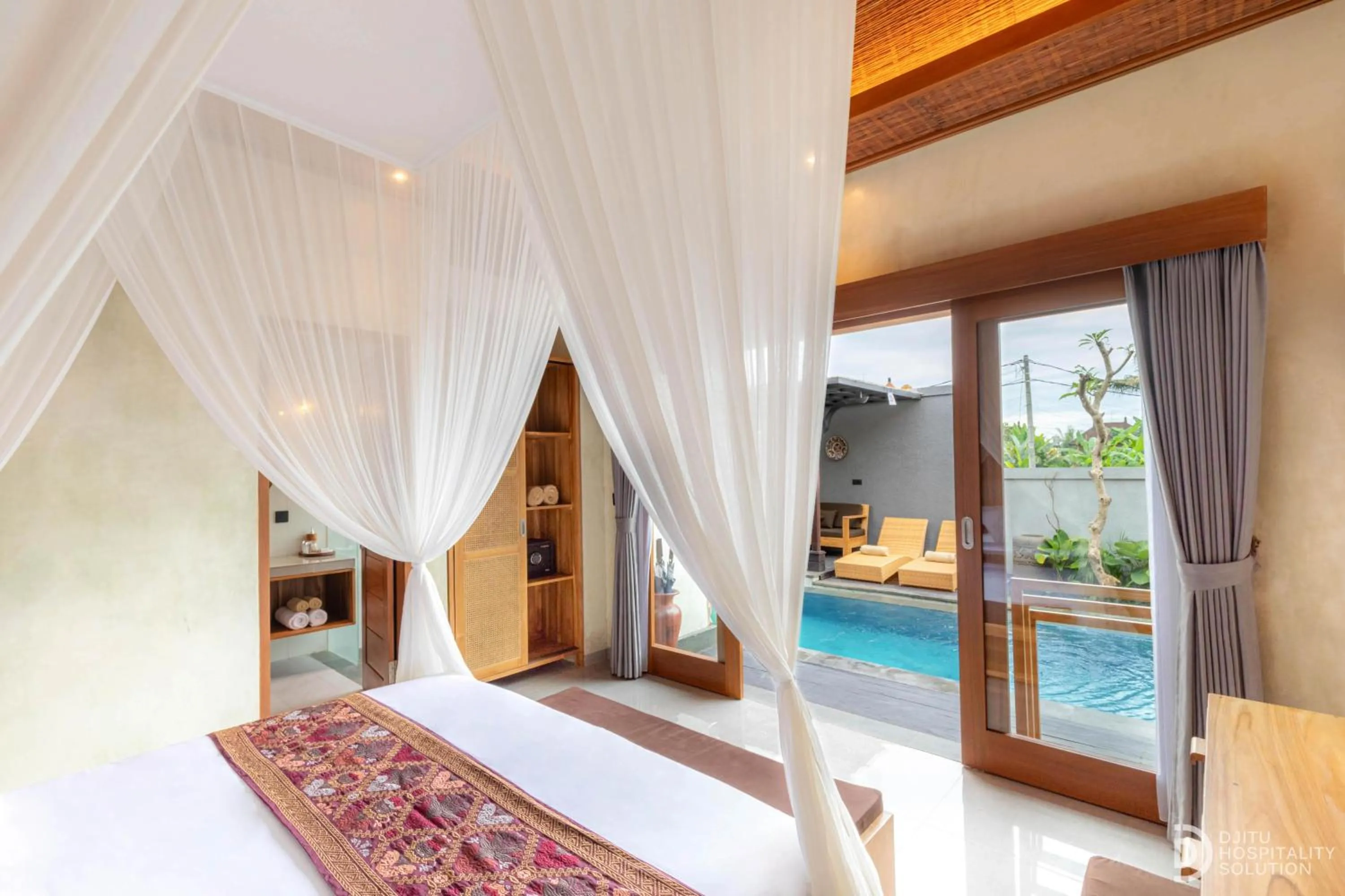 Bedroom, Bed in Weda Villas