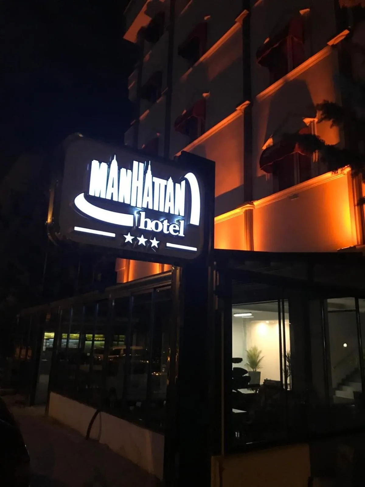 Night in Maltepe MANHATTAN OTEL