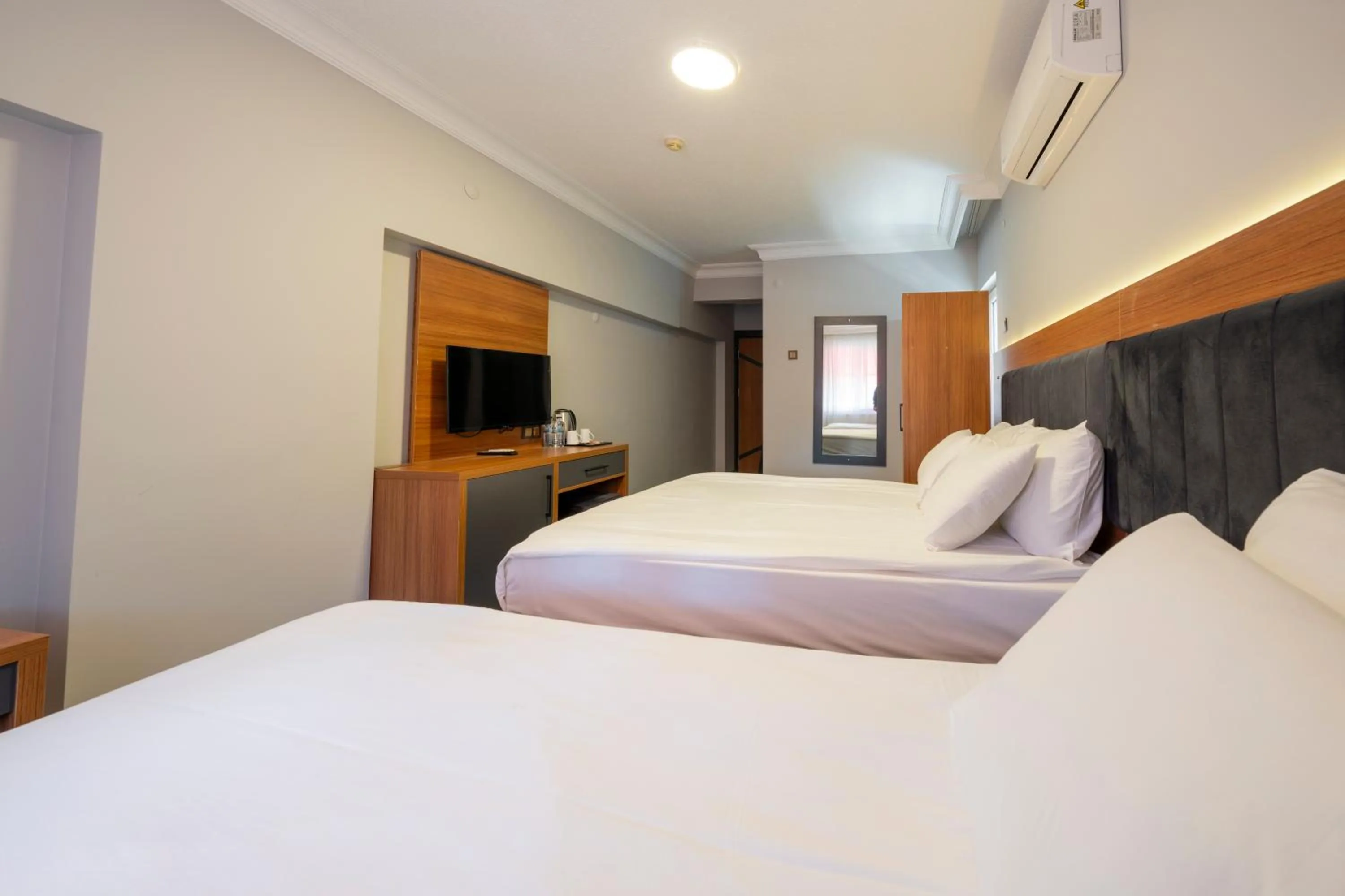 Bedroom, Bed in Maltepe MANHATTAN OTEL