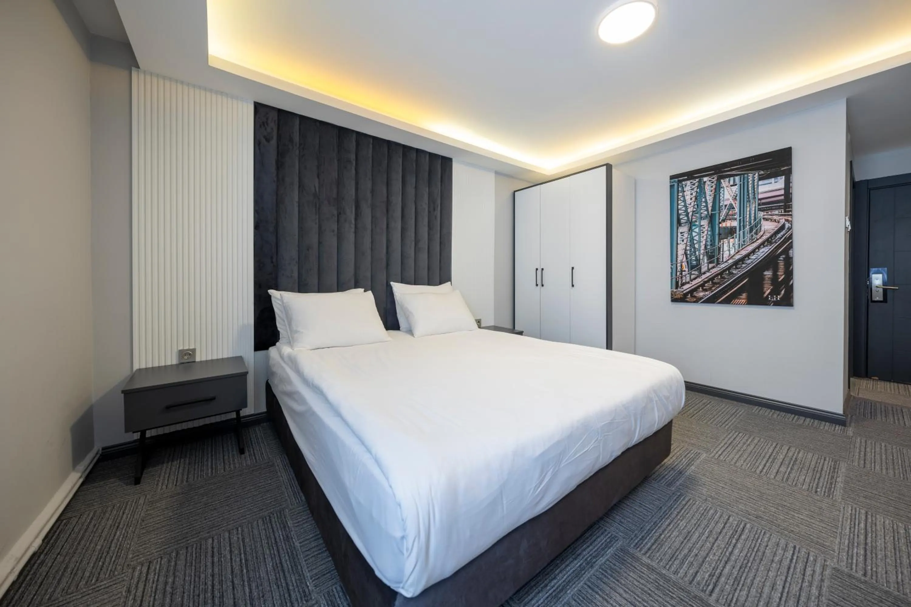 Bedroom, Bed in Maltepe MANHATTAN OTEL