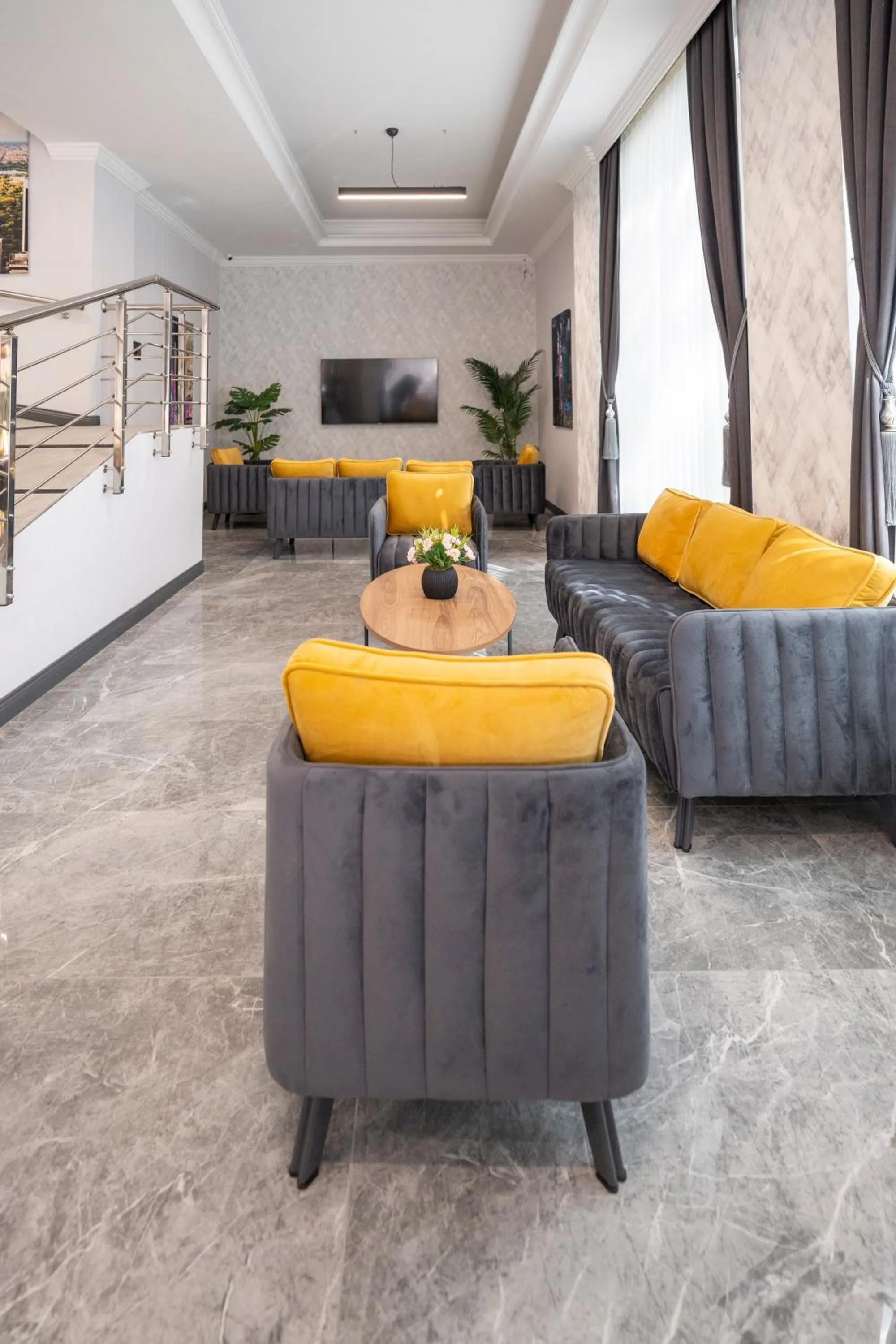 Lobby or reception in Maltepe MANHATTAN OTEL