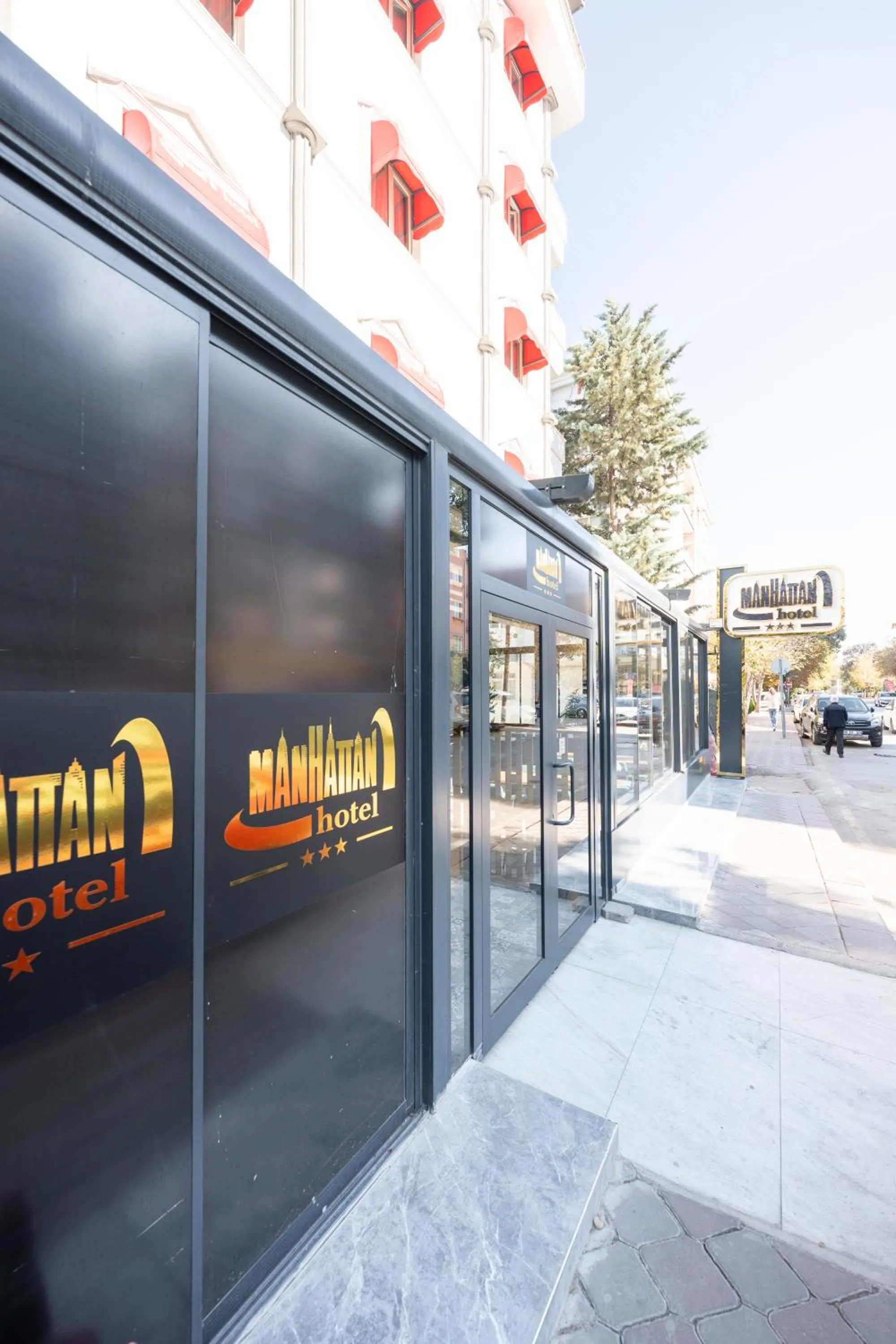 Property building in Maltepe MANHATTAN OTEL