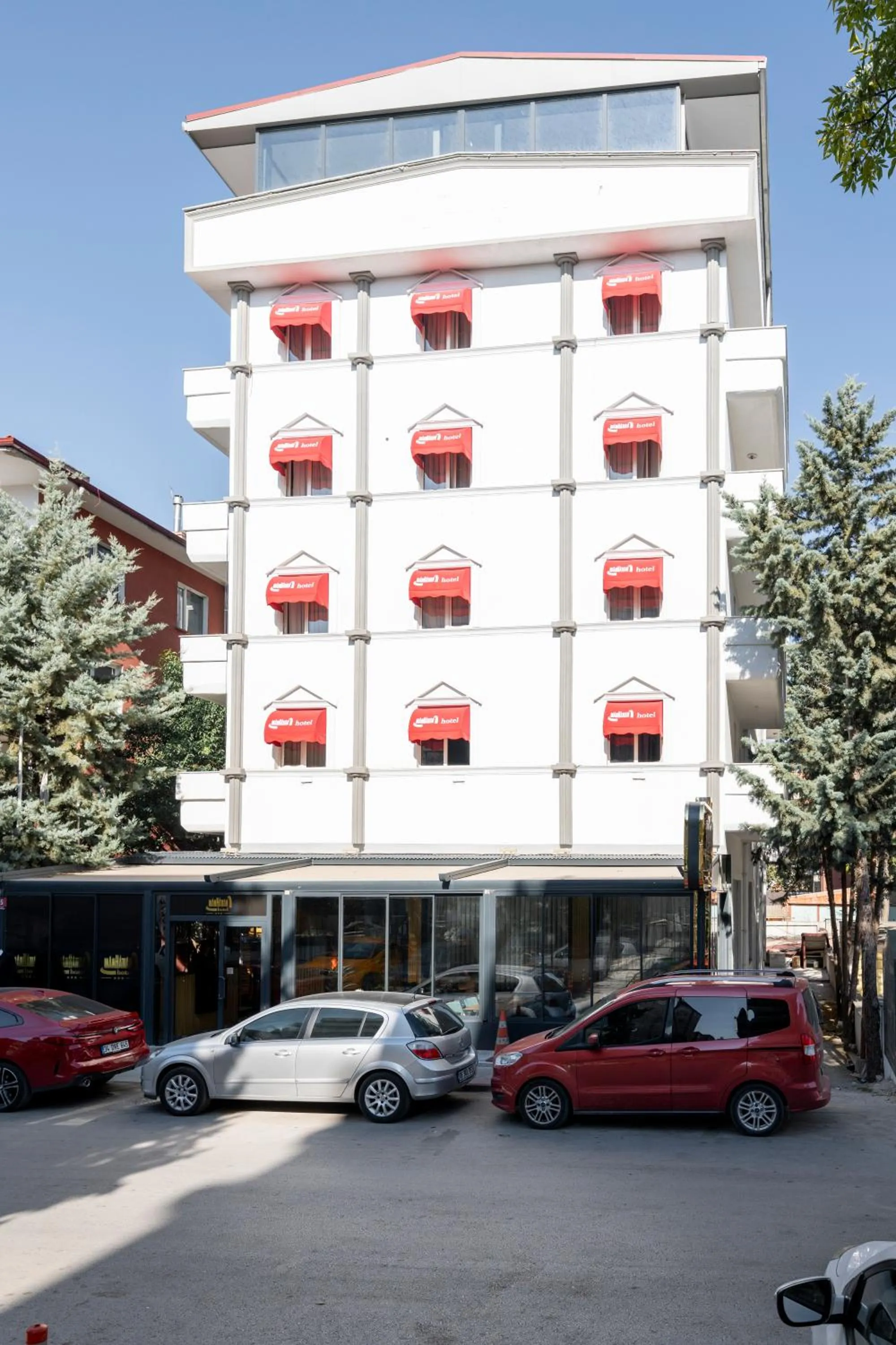 Property building in Maltepe MANHATTAN OTEL