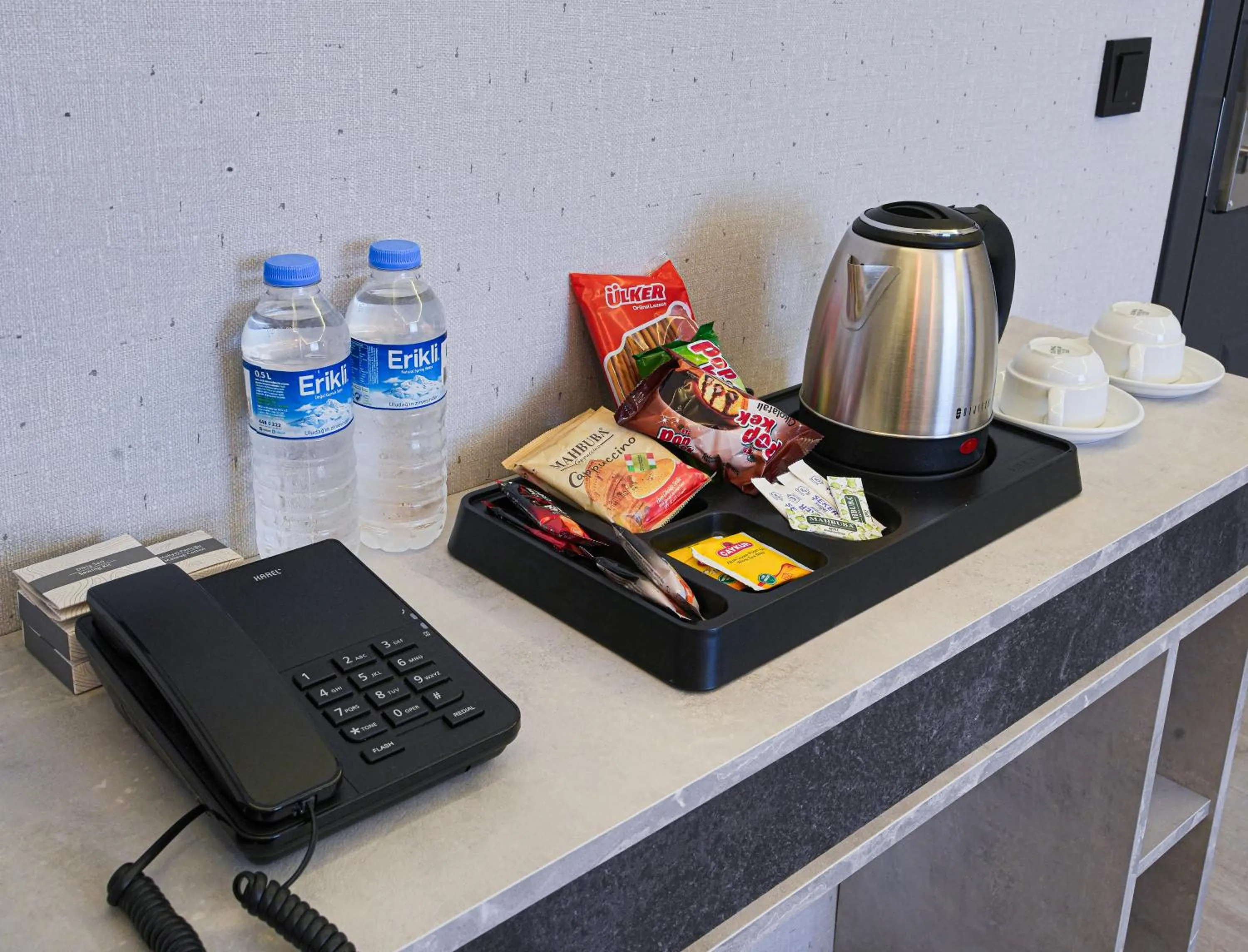 Food and drinks in Comfort Point Two Hotel