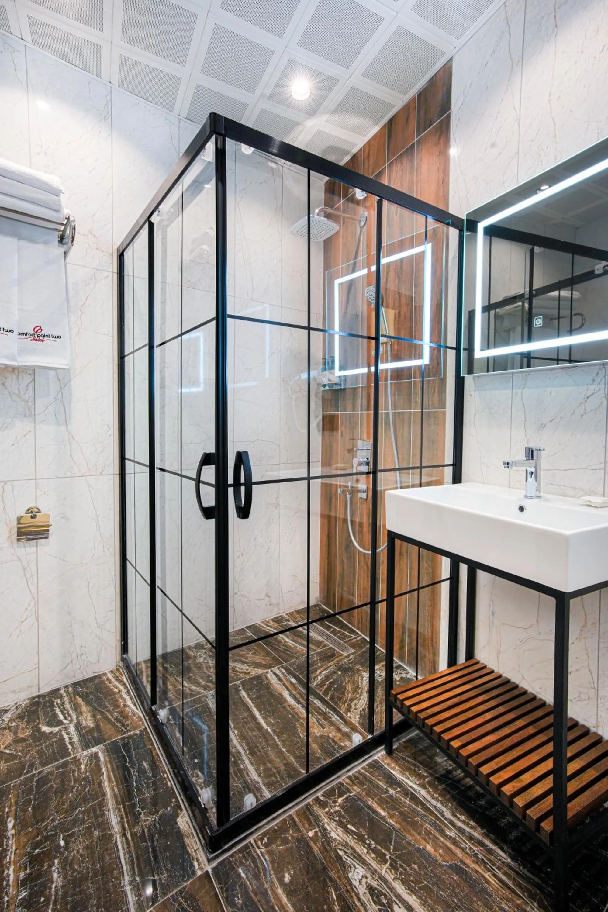 Bathroom in Comfort Point Two Hotel