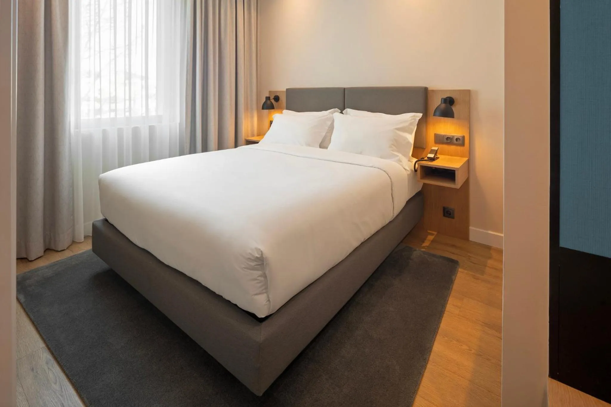 Photo of the whole room, Bed in Holiday Inn Braga by IHG