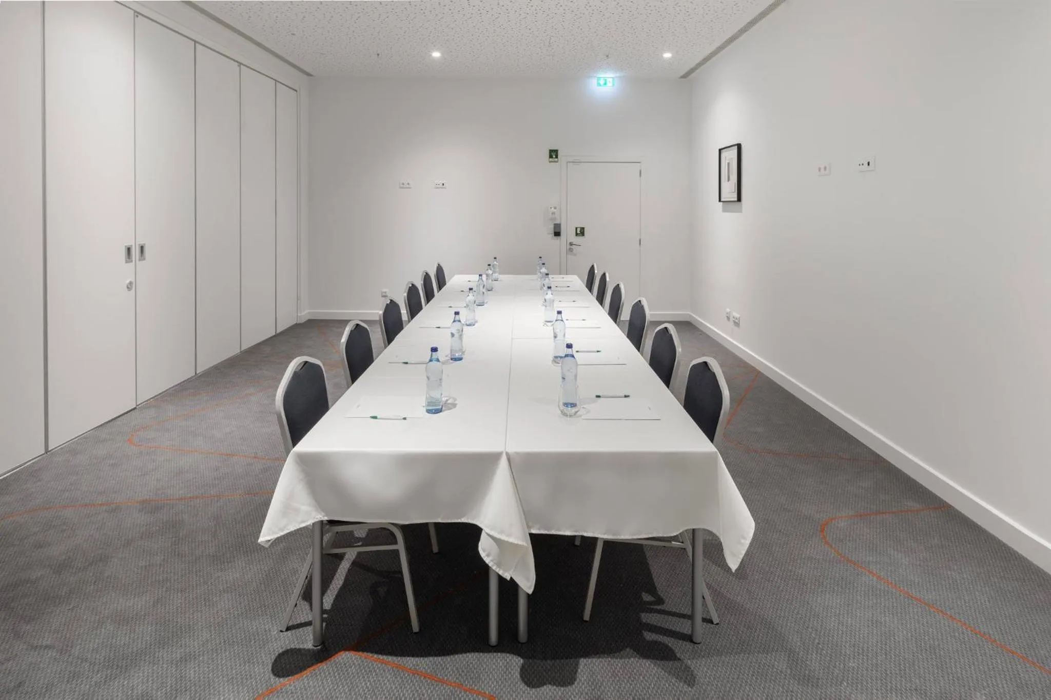Meeting/conference room in Holiday Inn Braga by IHG