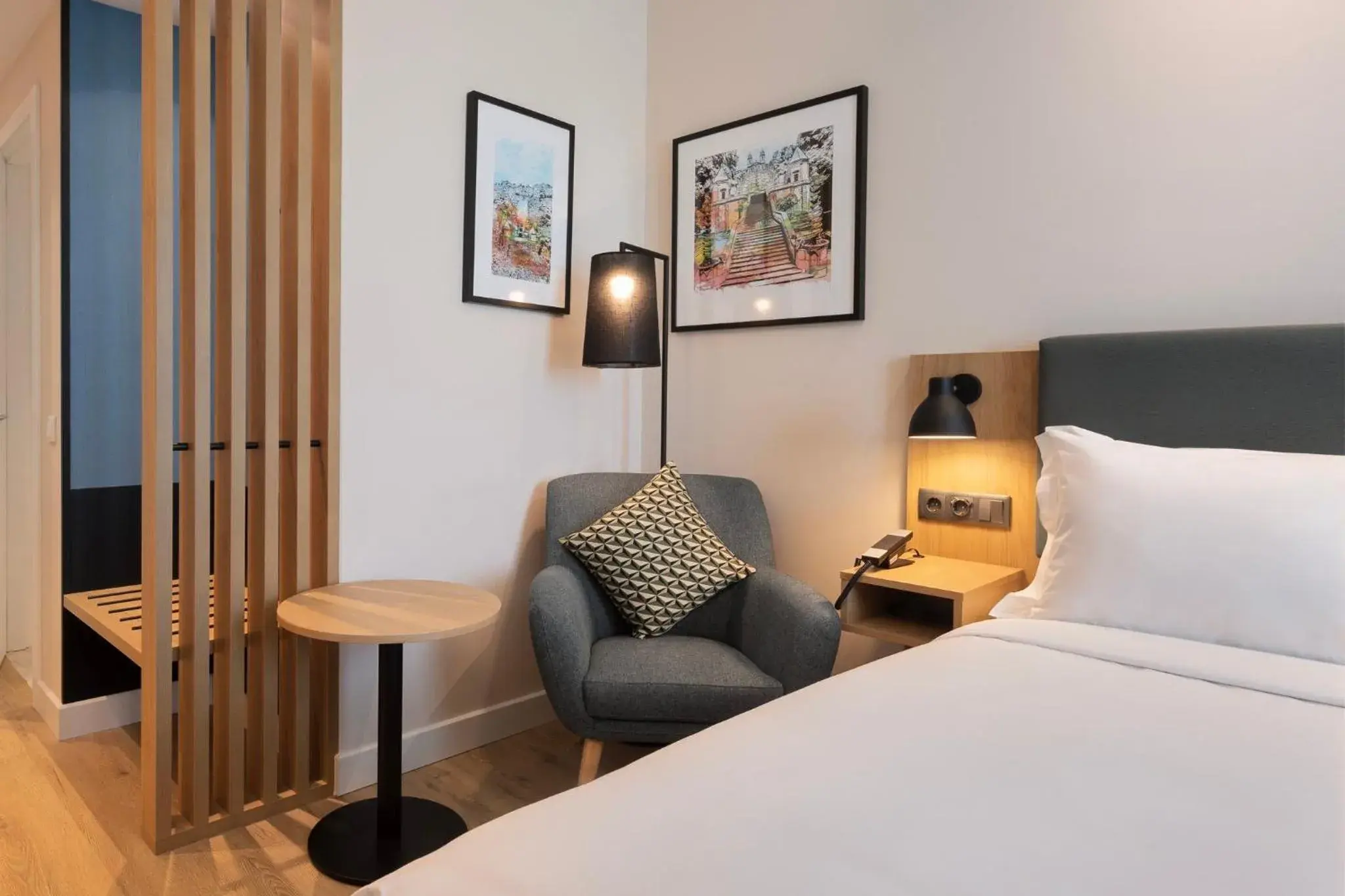 Photo of the whole room, Bed in Holiday Inn Braga by IHG Photo of the whole room, Bed in Holiday Inn Braga by IHG