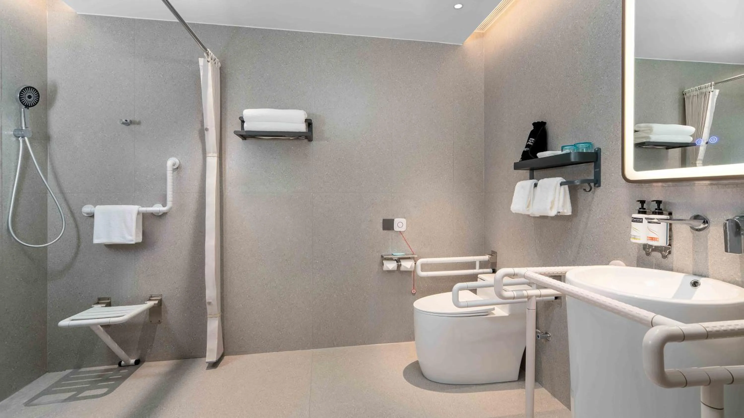 Toilet in Holiday Inn Express Datong Pingcheng by IHG