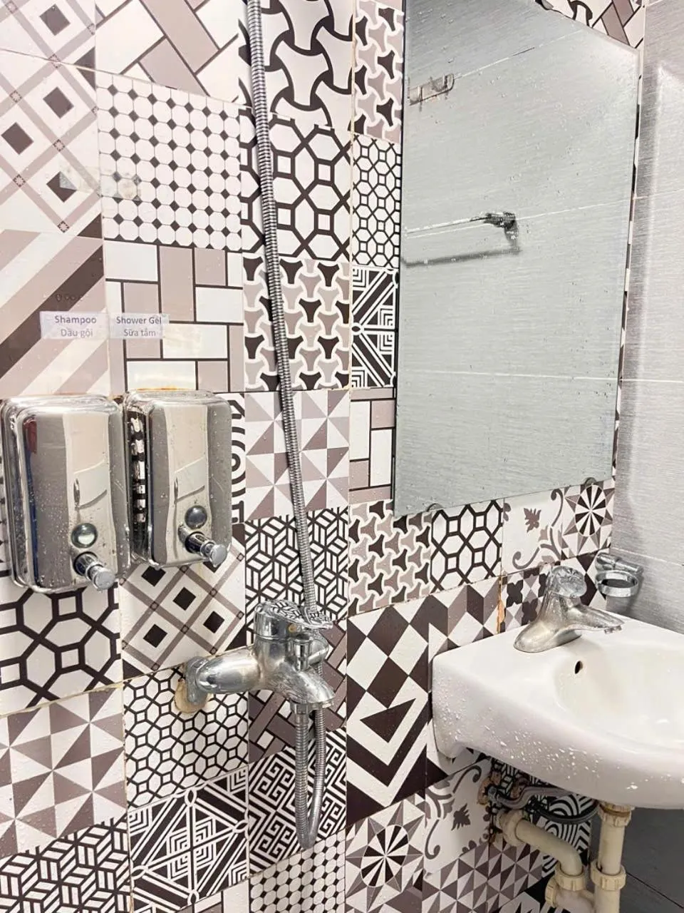 Deluxe Quadruple Room - single occupancy in fortuna homestay