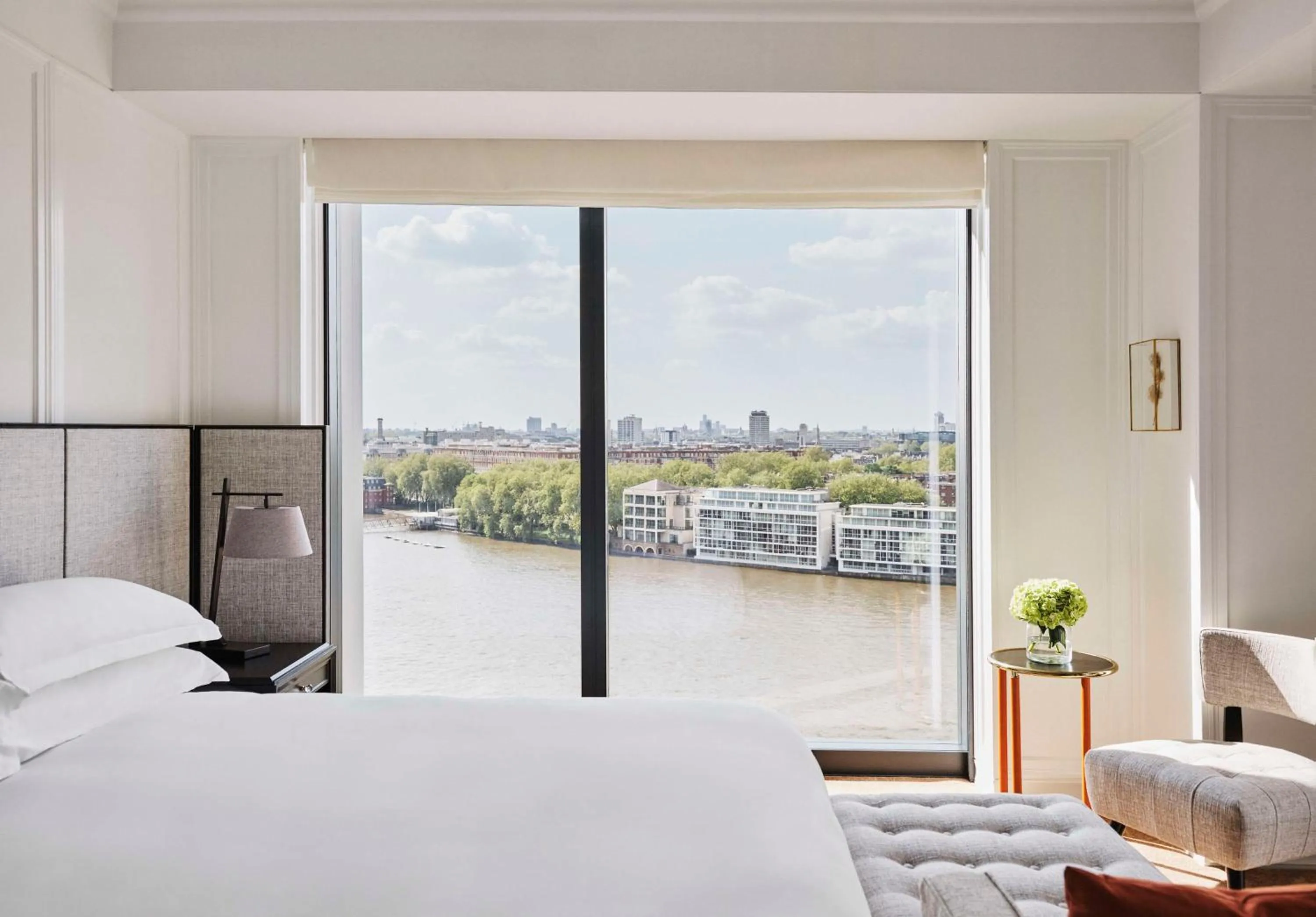 Photo of the whole room, Bed in Park Hyatt London River Thames