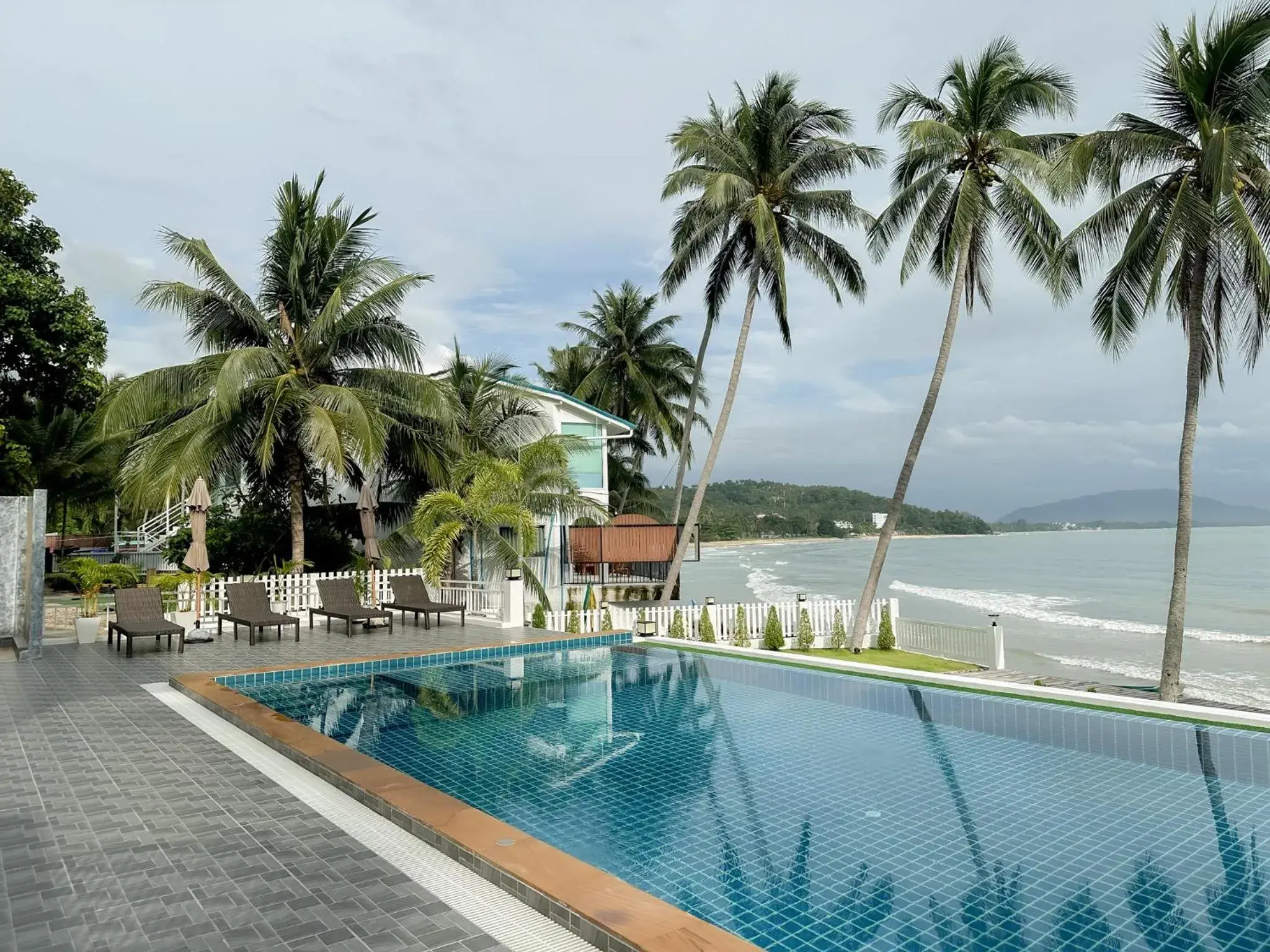 Swimming pool in 2SIS'S Khanom Resotel Swimming pool in 2SIS'S Khanom Resotel