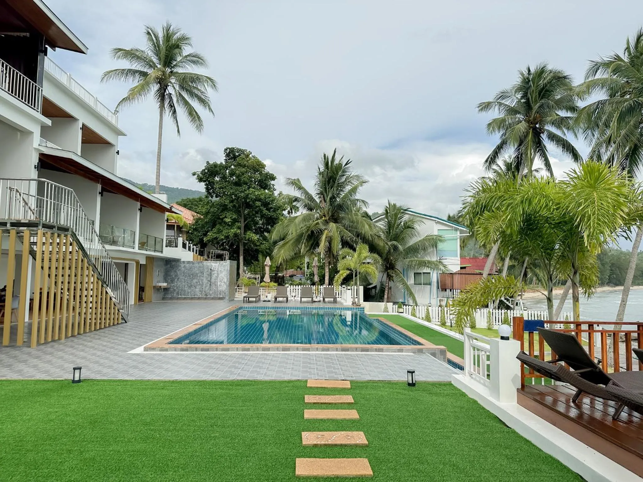 Swimming pool in 2SIS'S Khanom Resotel