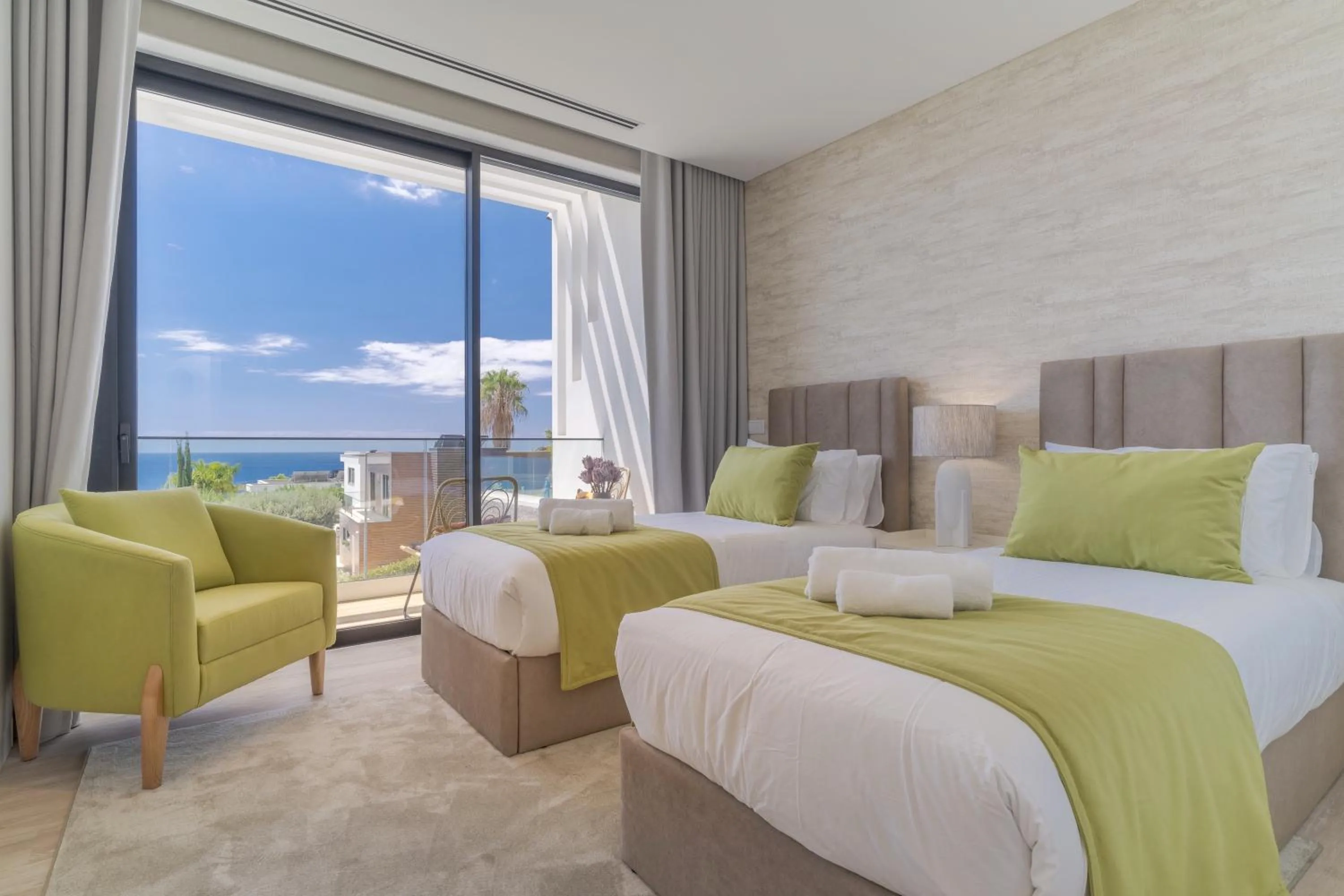 Bed in Luxury Diamond House by Holiday Rental Madeira