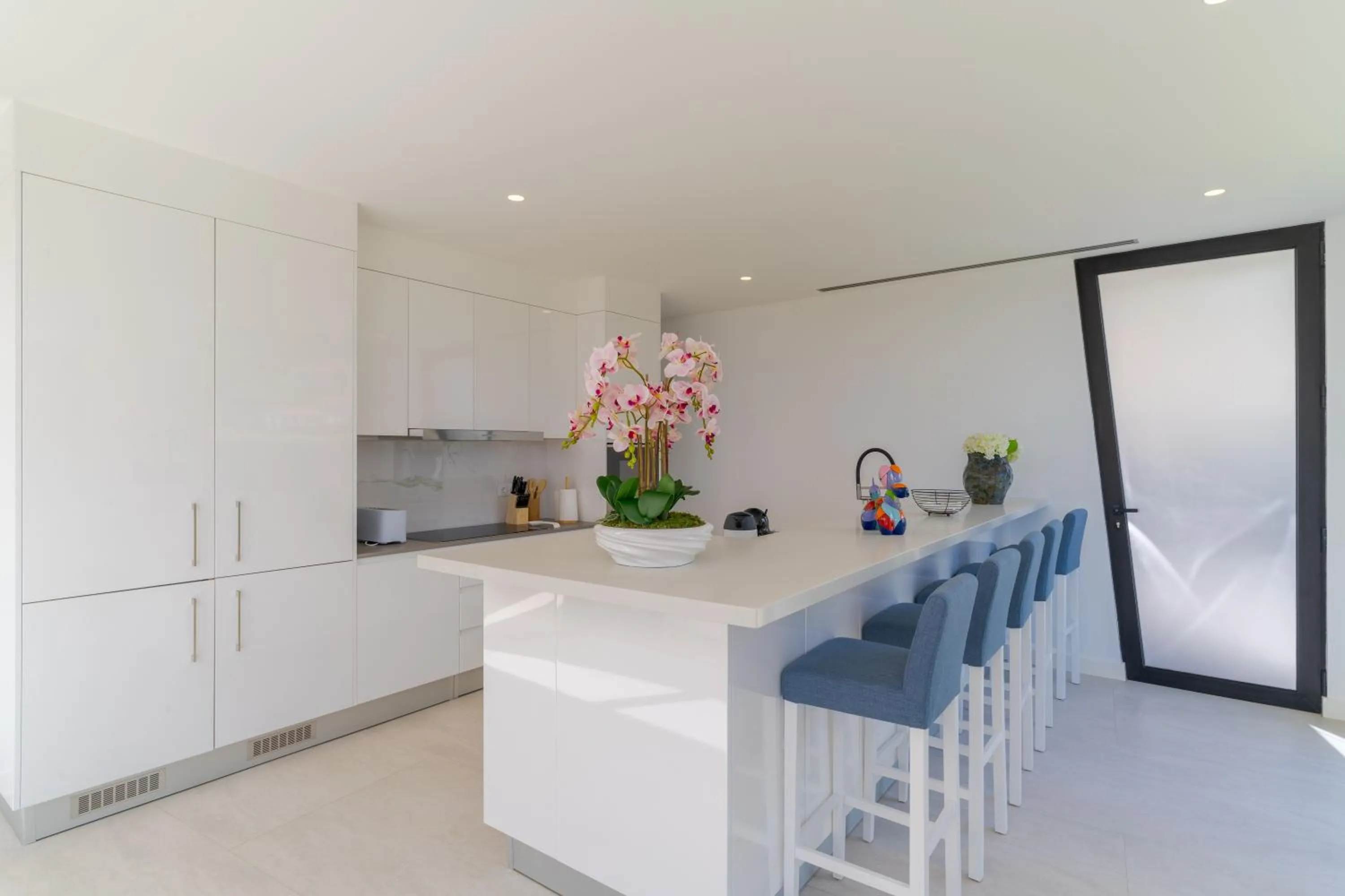 Kitchen or kitchenette in Luxury Diamond House by Holiday Rental Madeira