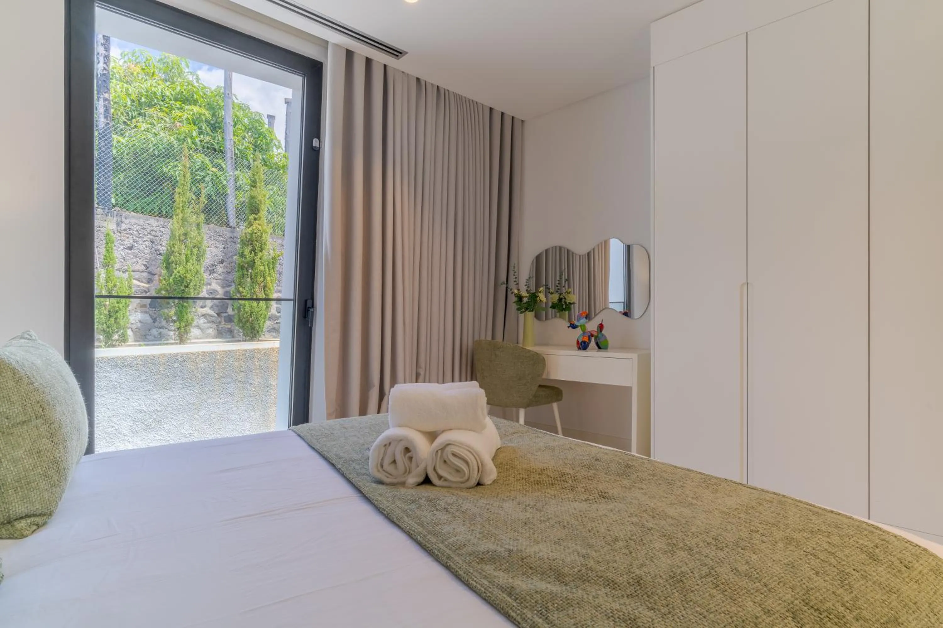 Bed in Luxury Diamond House by Holiday Rental Madeira